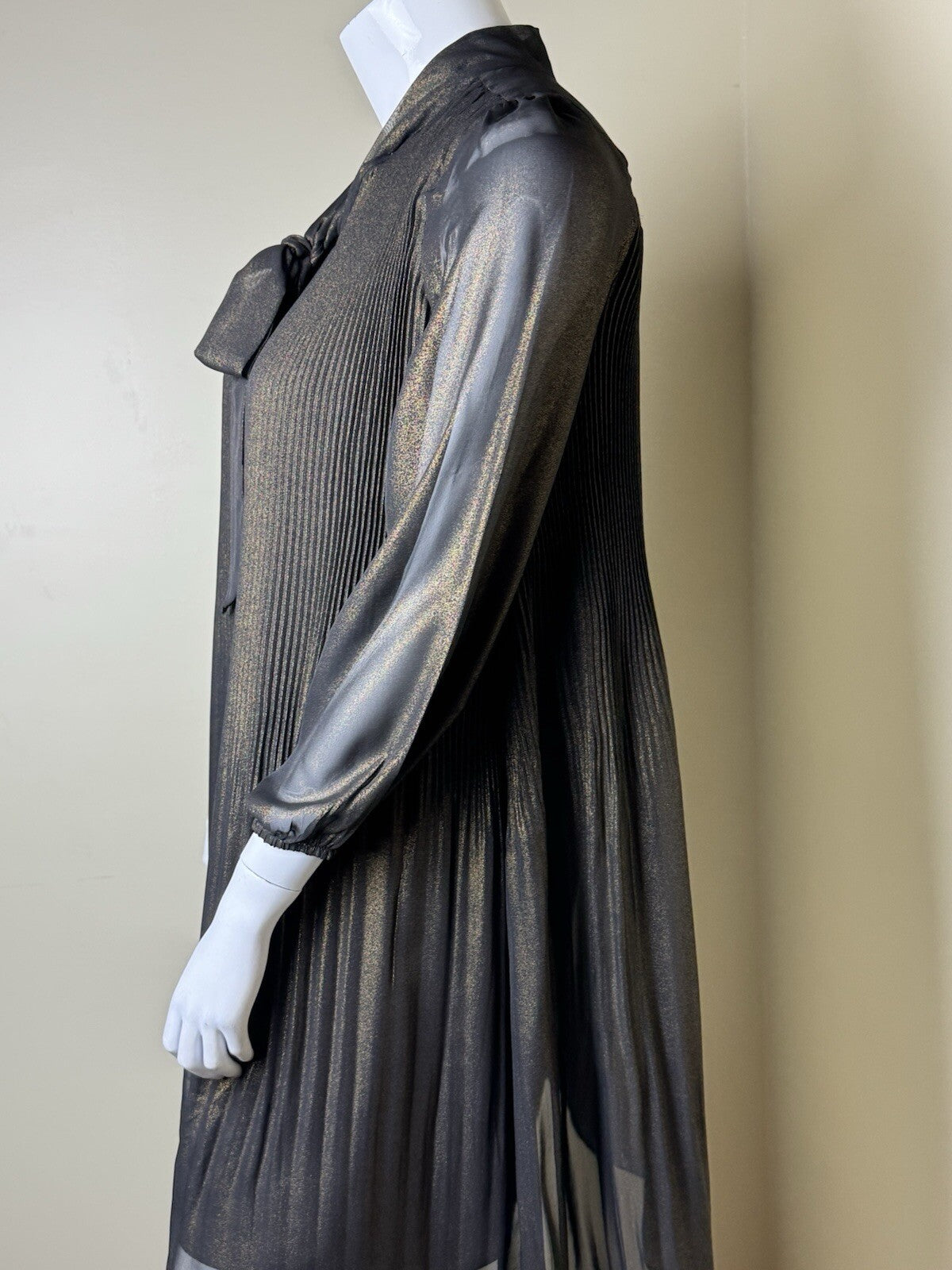 NANETTE LEPORE Pleaded Black Gold Dress Sz 10   (B.129)