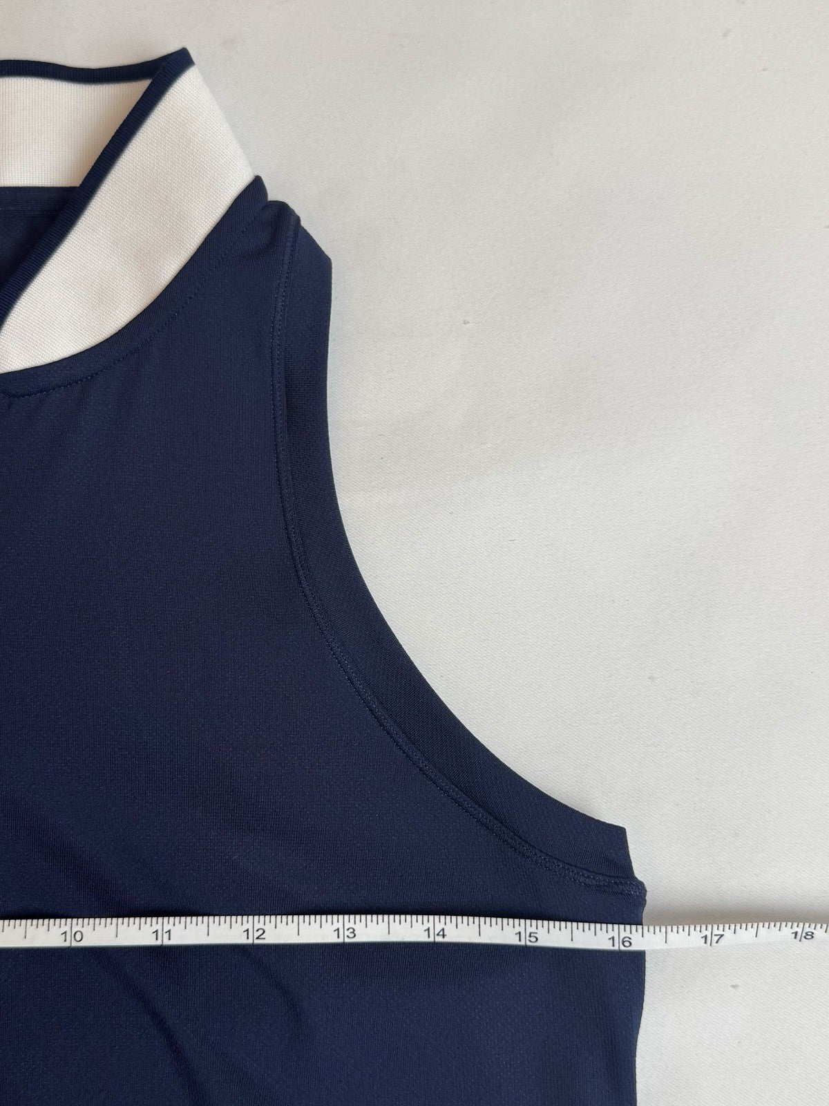 ADMIRALS COVE Women’s Golf shirt Sz S.    (B.167)