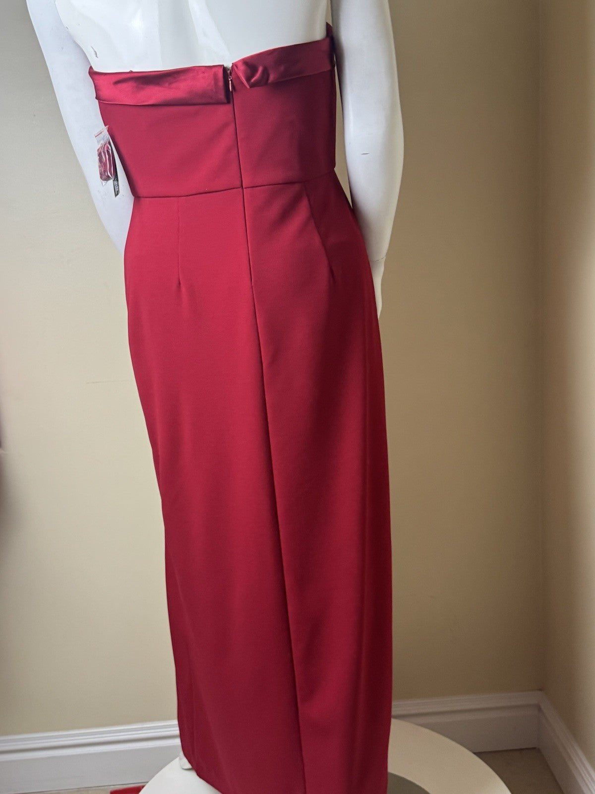 R&M RICHARDS Women’s Shift Red Dress Sz 16.    (B.111)