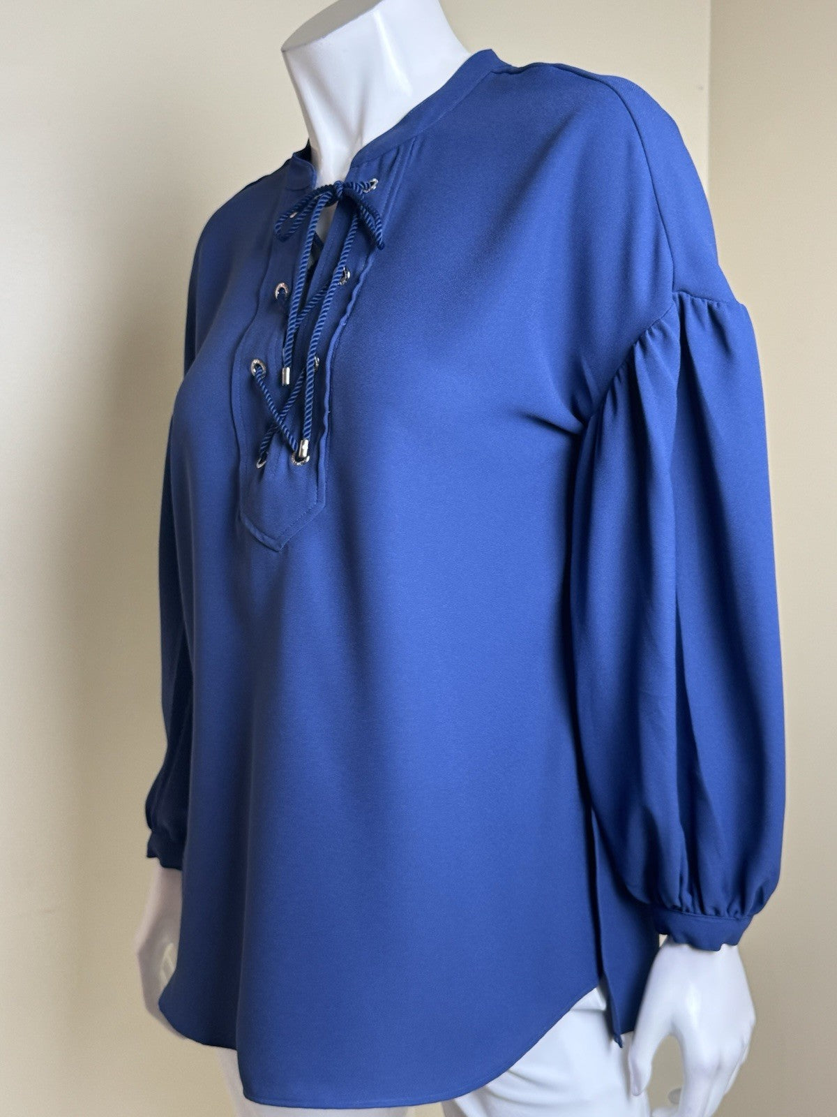 $145 Lauren Ralph Women’s Navy Blouse Sz S.   (B.172)