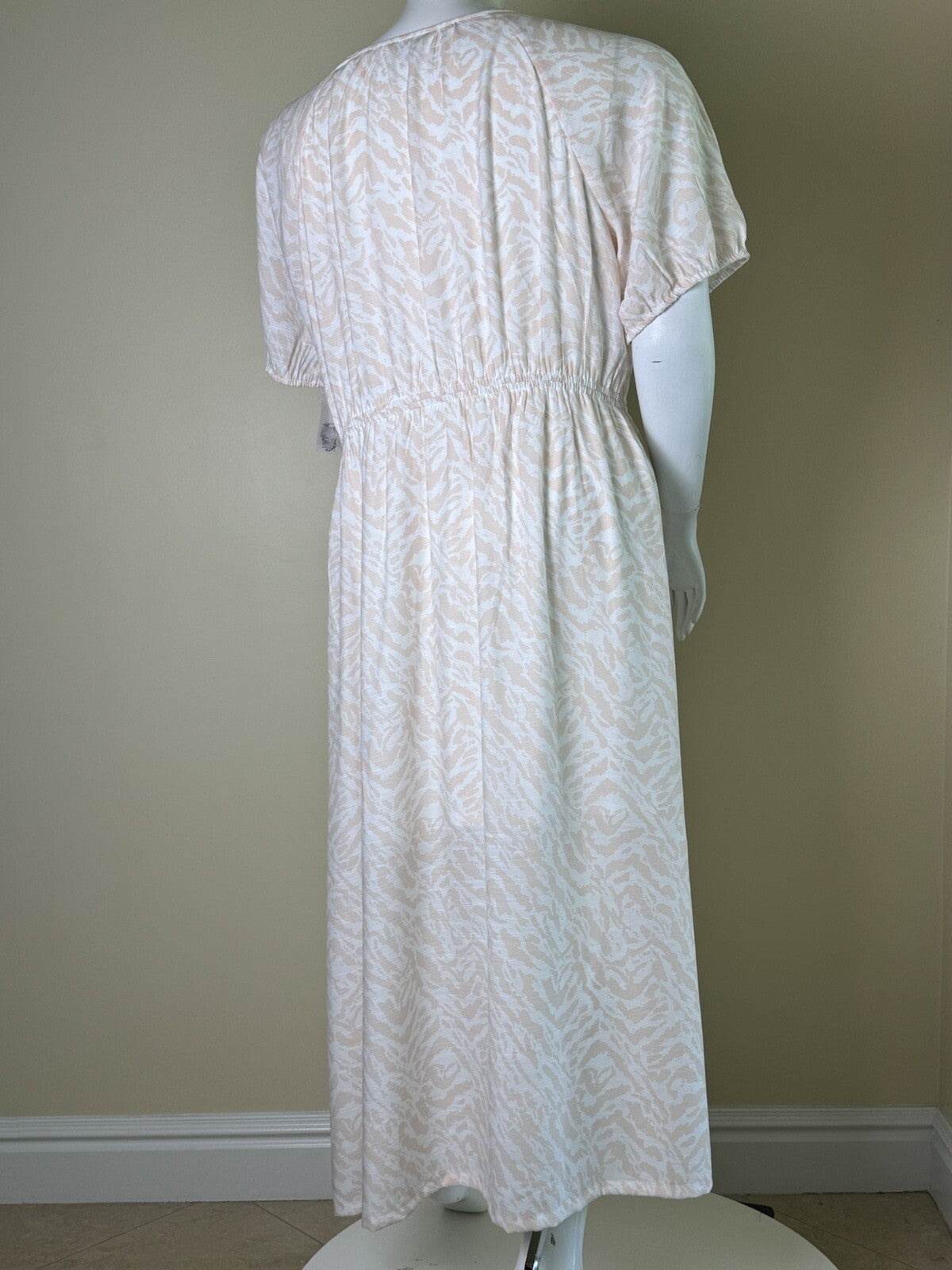 Nine West Women’s Long Dress Sz 2X. (B.64)