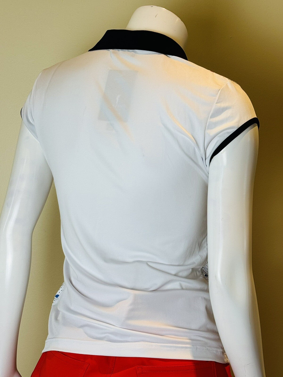 GOLFINO Women's Golf Shirt Sz 10.  (B.74)