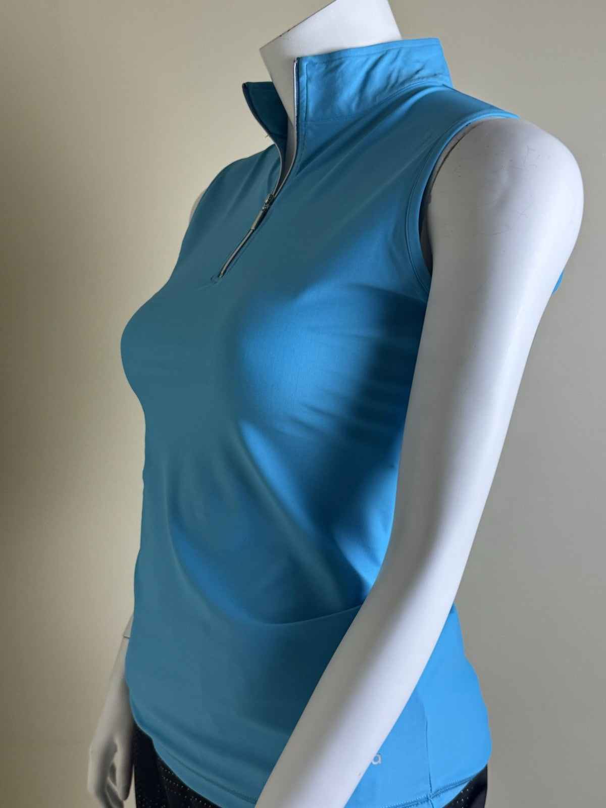 Skea Women’s Sleeveless Golf Shirt Sz XL    (B.160)