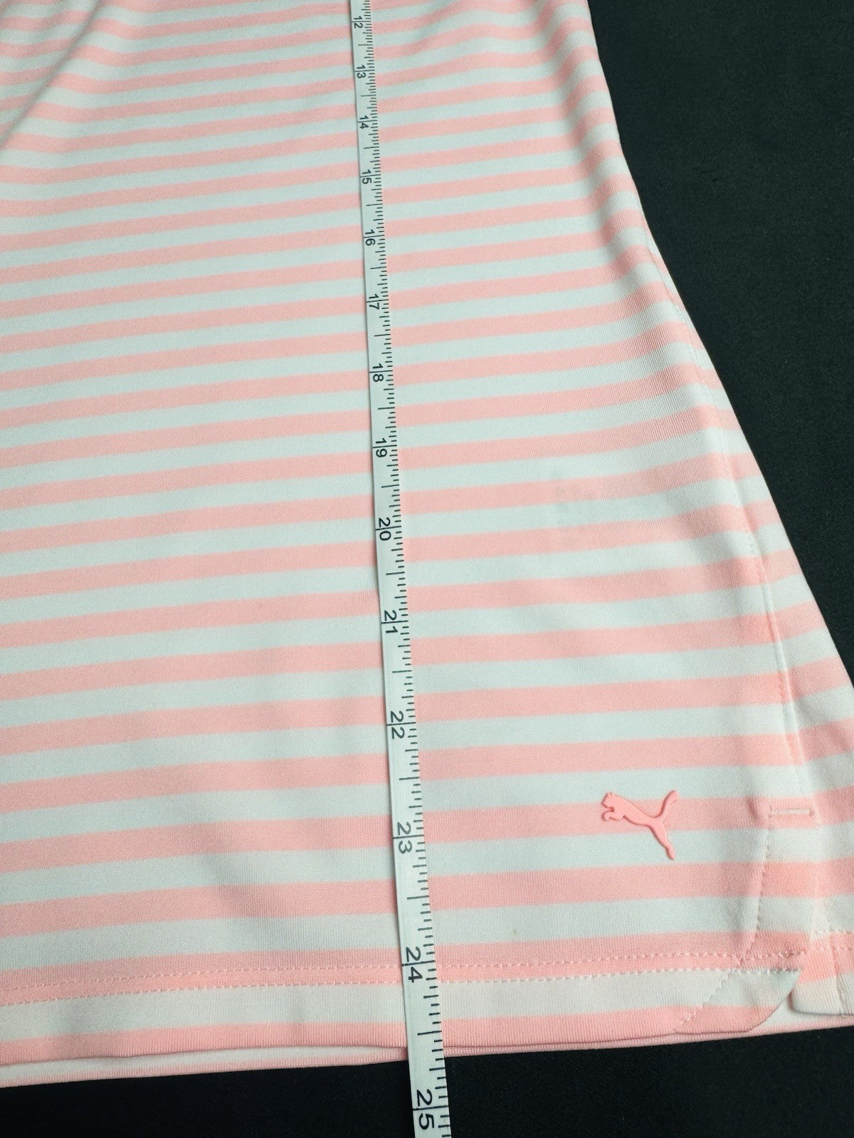 Puma Women’s Golf Shirt Sz S.   (B.174)