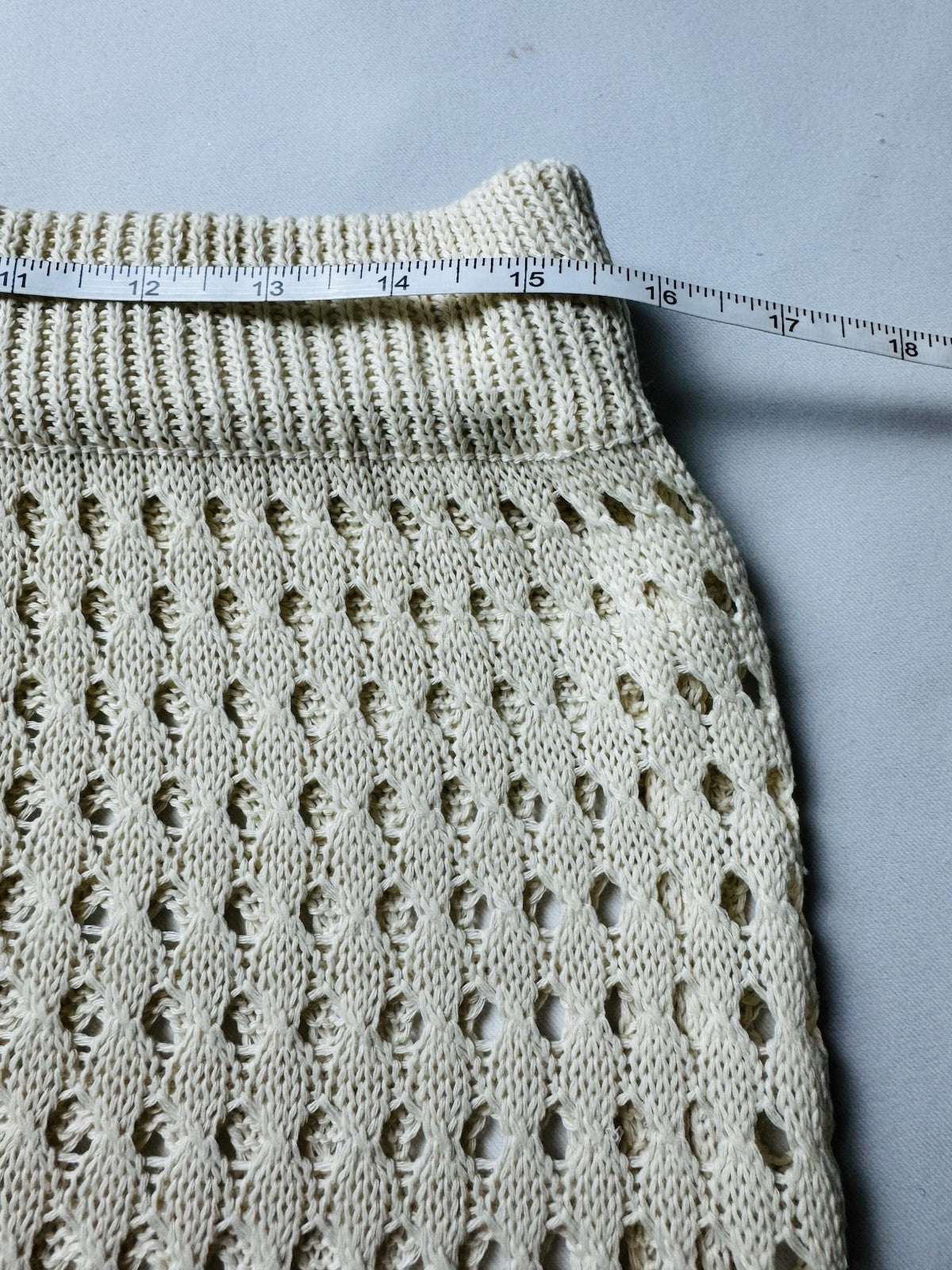 blue waves Women’s Crochet Skirt Sz XL.      (B.166)