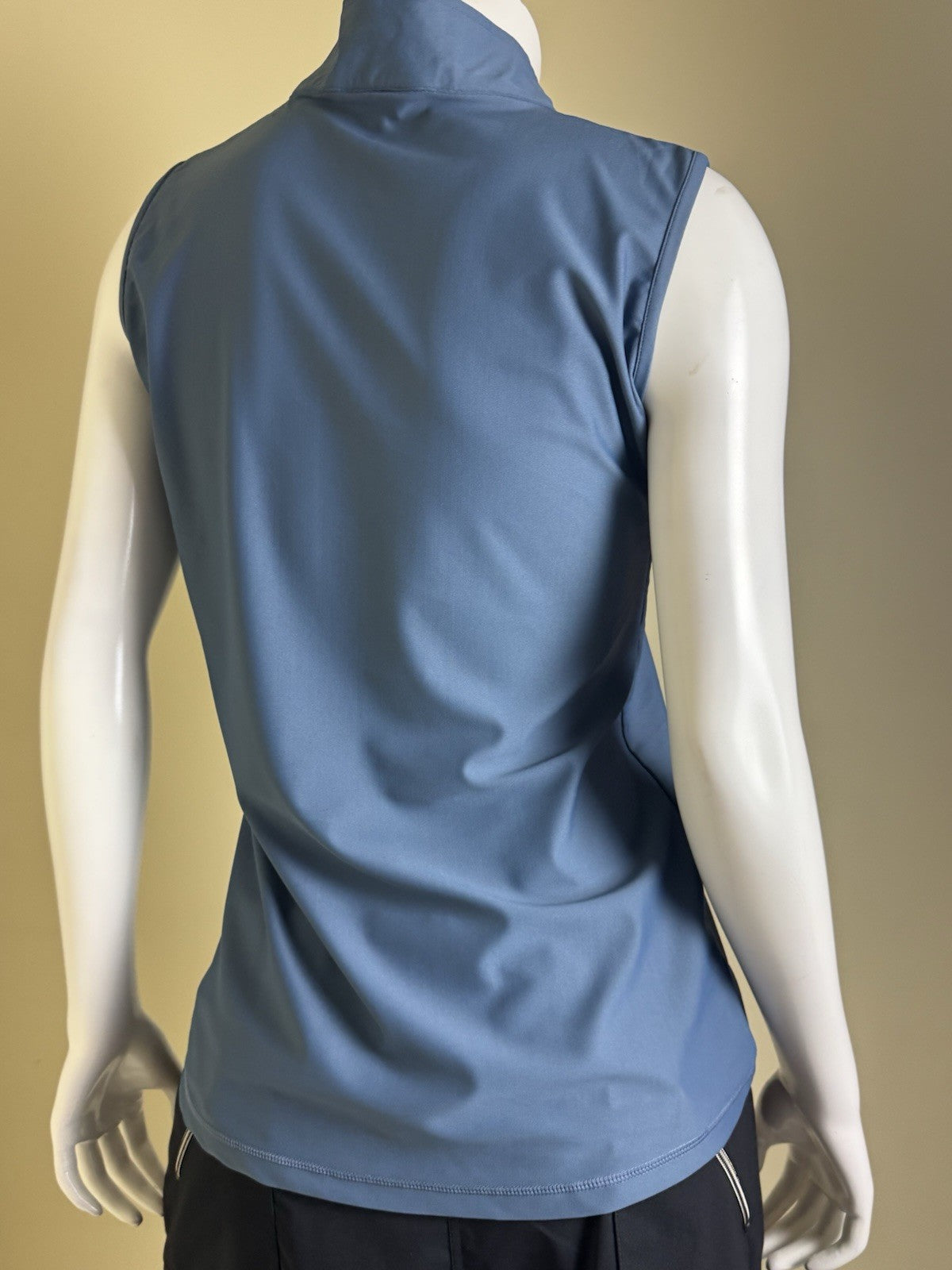 Skea Women’s Sleeveless Golf Shirt Sz L    (B.160)