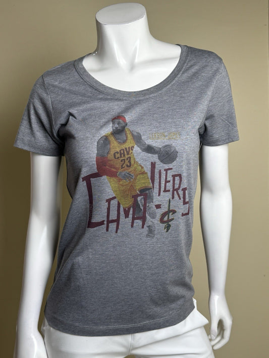 LeverWear Women's Cavaliers Logo shirt Sz M   (B.170)