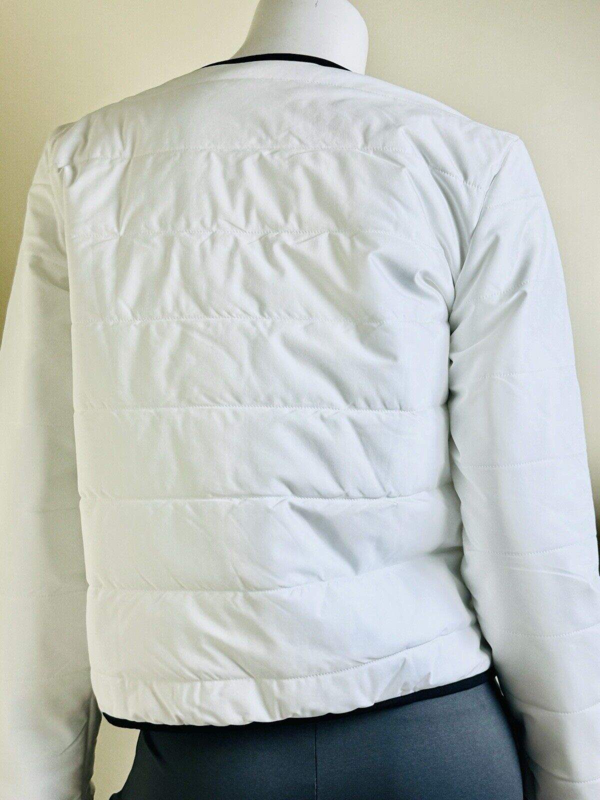 Kinona White Zip Up Golf Jacket Women’s Size M