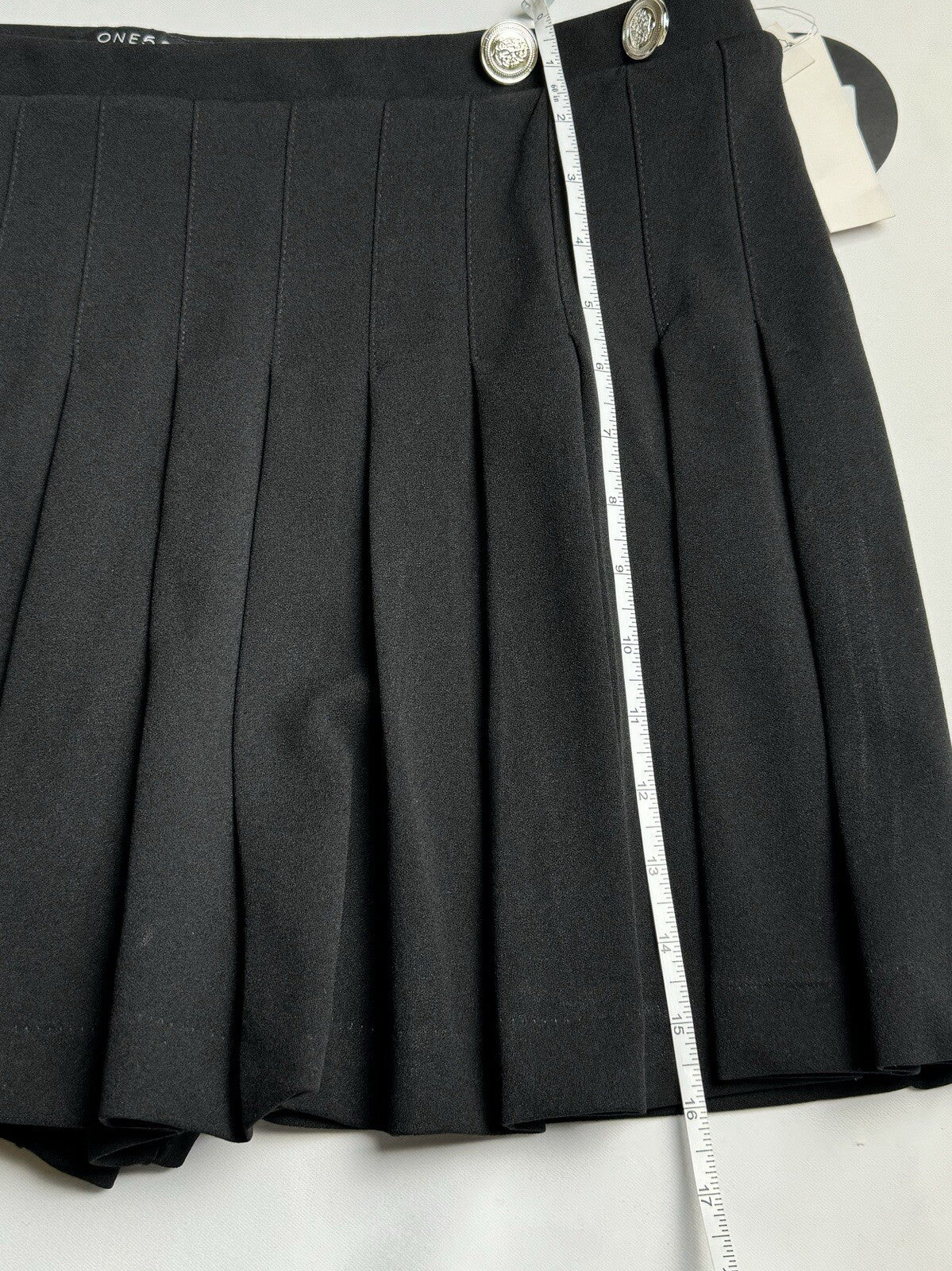 One 5 One Women Black Ruffled Skirt Sz XL. (B.91)