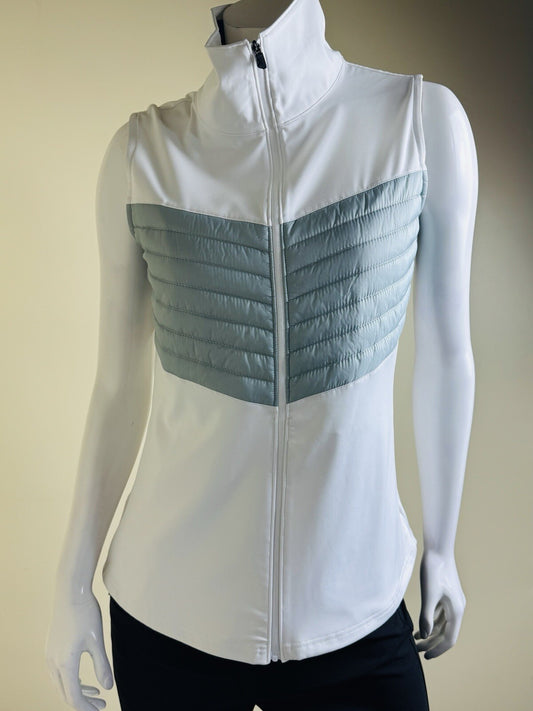 Columbia Women’s Full Zip Vest Sz M. (B.103)