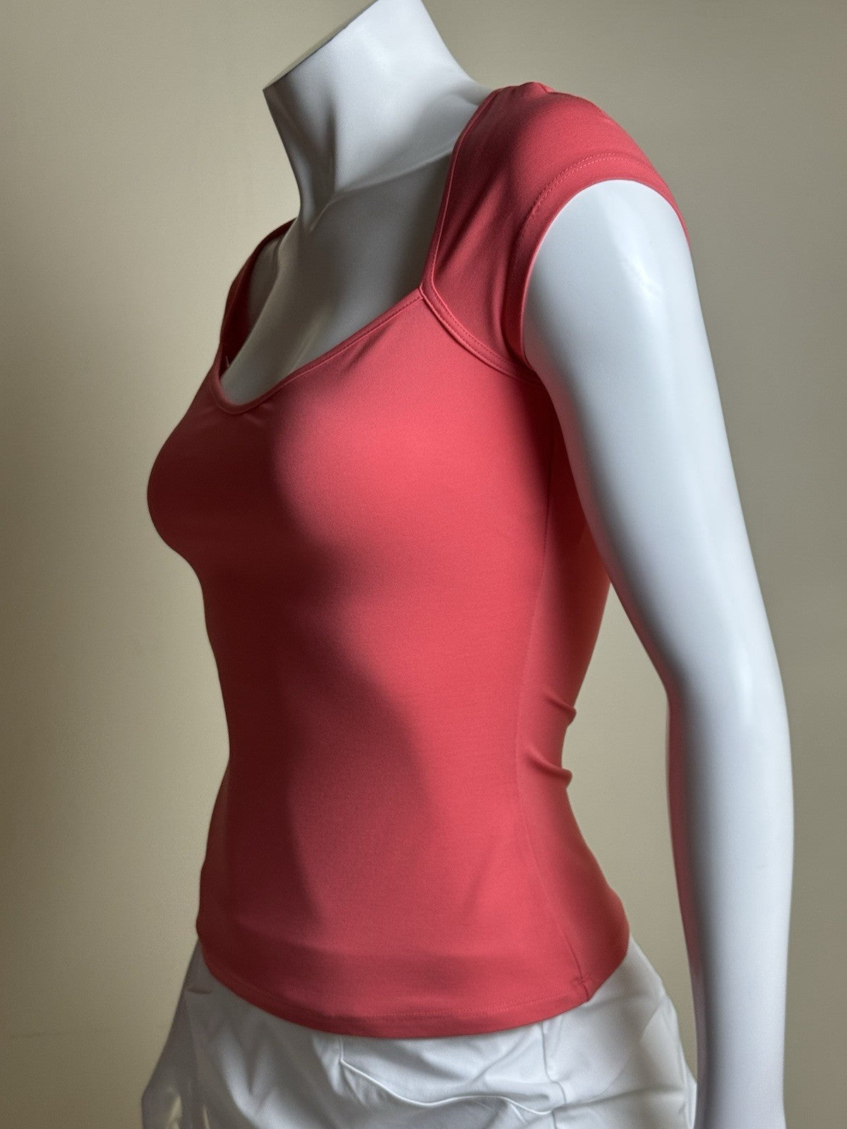 $118 BCBG Maxazria Women's Coral Stretchy Shirt Sz XS.   (B.189)