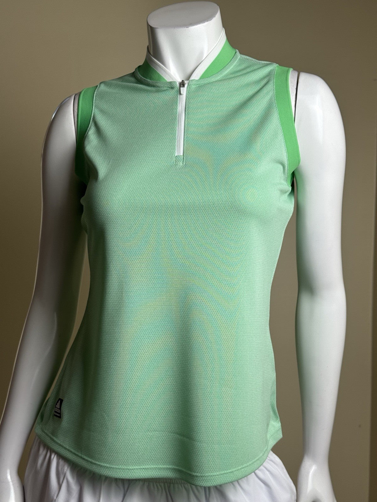 Adidas Women’s Golf Shirt Sz S    (B.188)