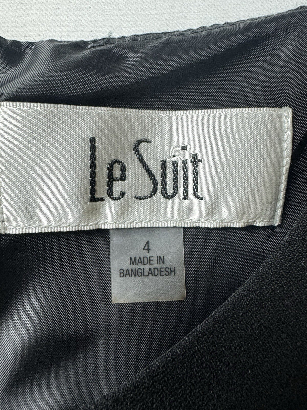 LESUIT Women's Sheath Black Dress Size 4 .  (B.92)