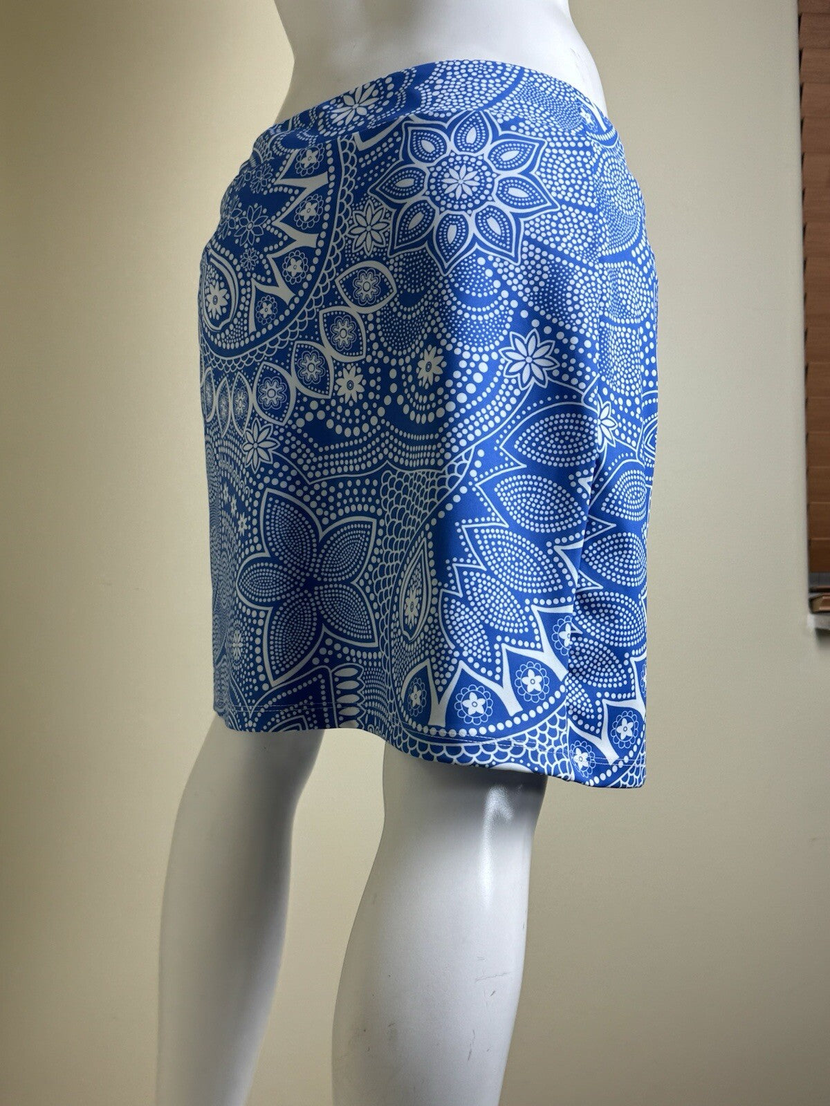 $185 Melly M Women's Skirt Skort Sz XL.  (B.92)