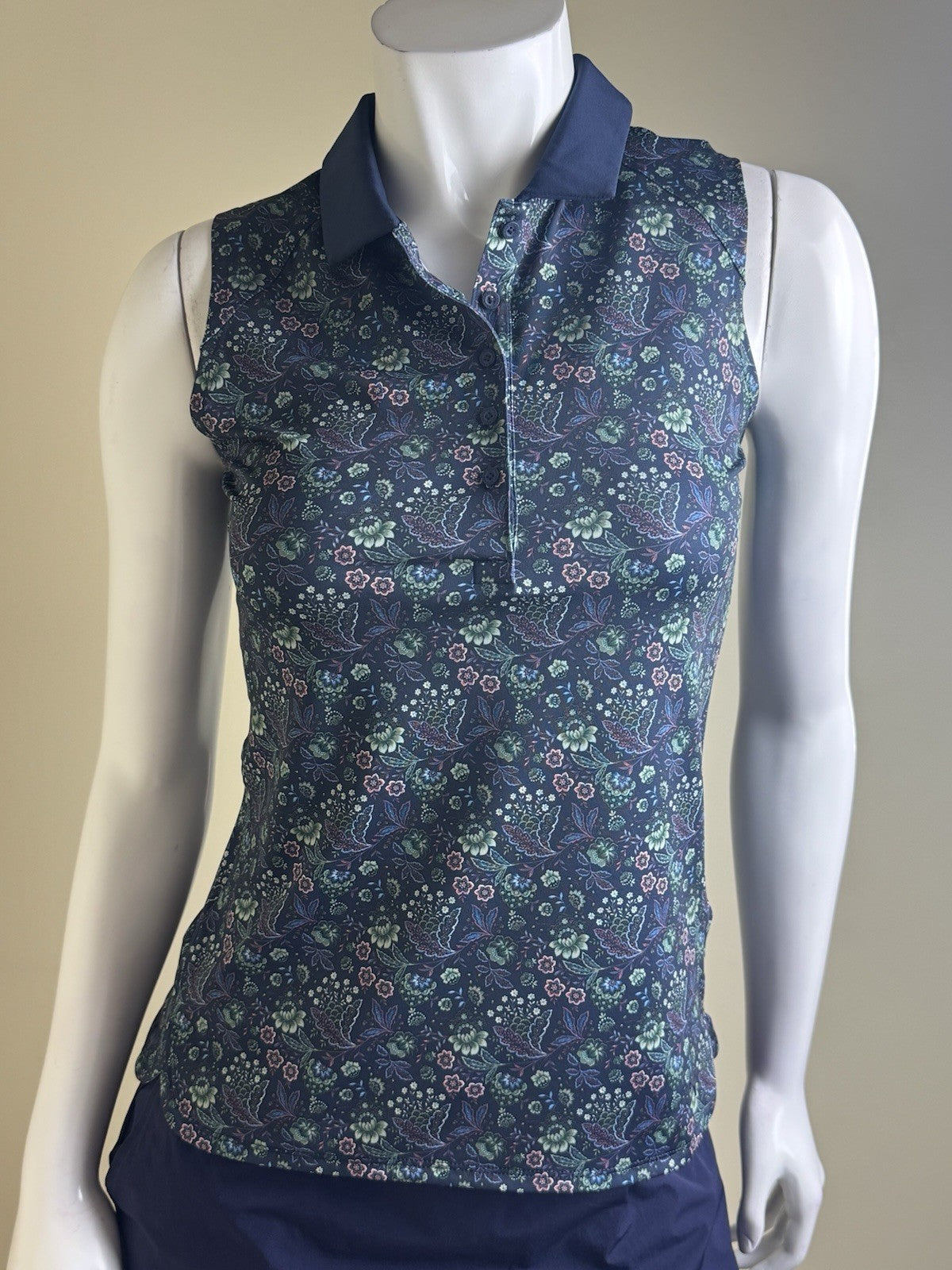 $70 Puma Women’s Golf Shirt Sleeveless Sz XS  (B.156)