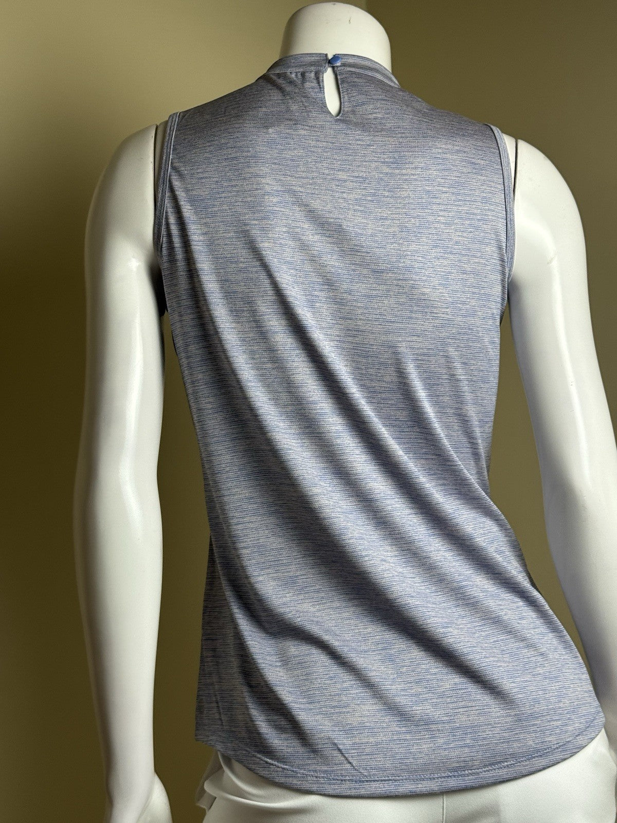 $65 Adidas Women’s Golf Shirt Sz M    (B.170)