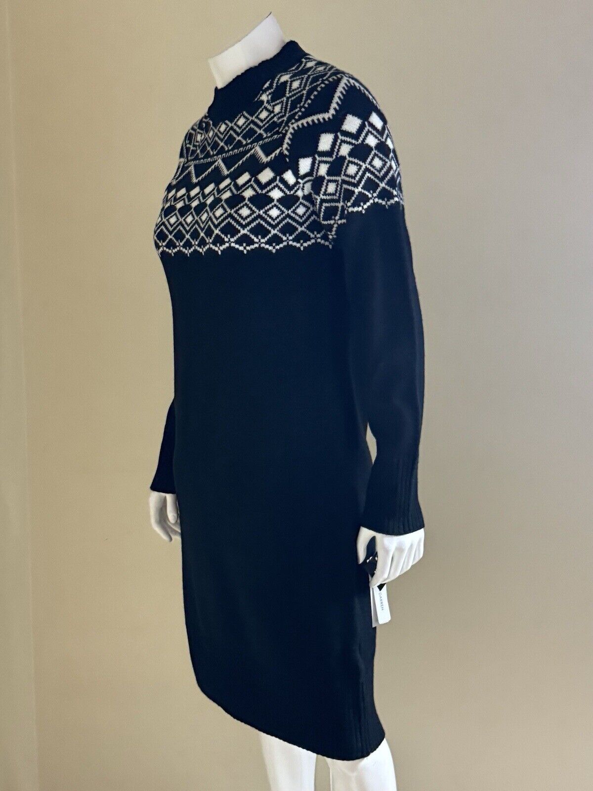 SANDRA DARREN Sweater Dress Sz L