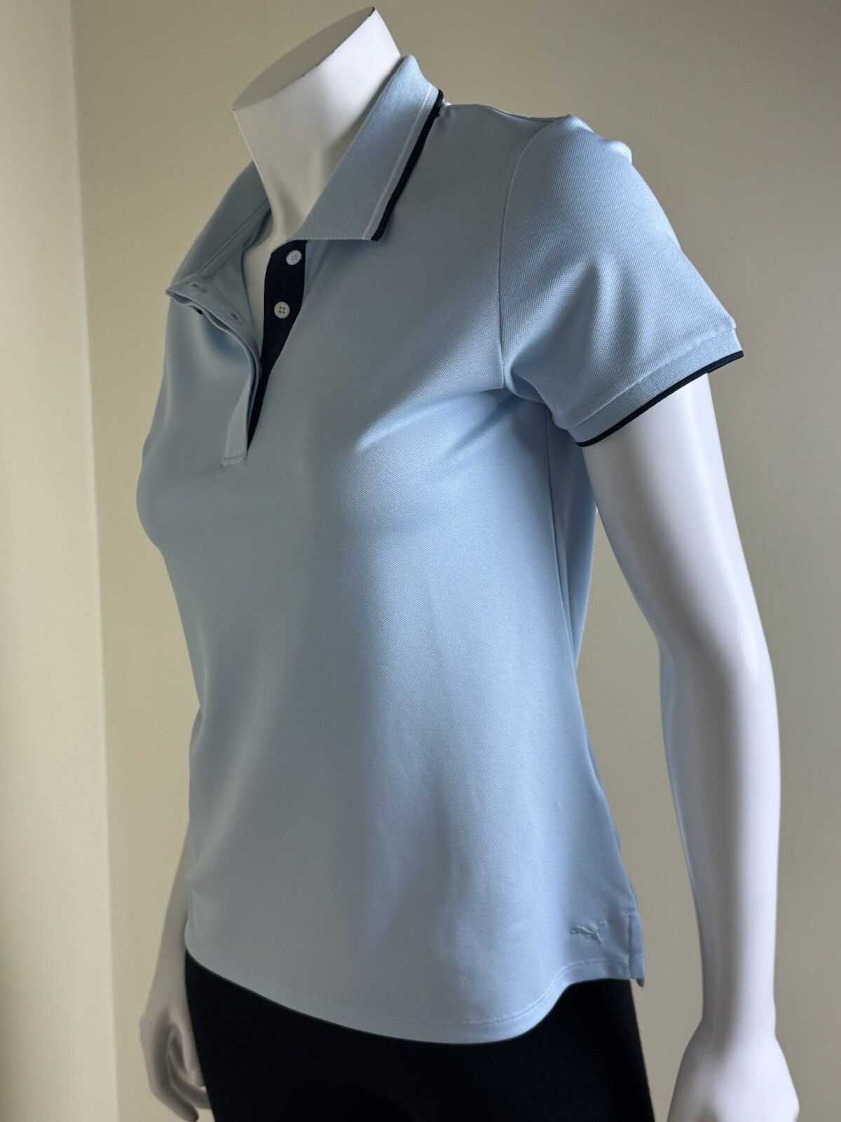 Puma Women’s Golf Shirt Sz S.   (B.117/5)