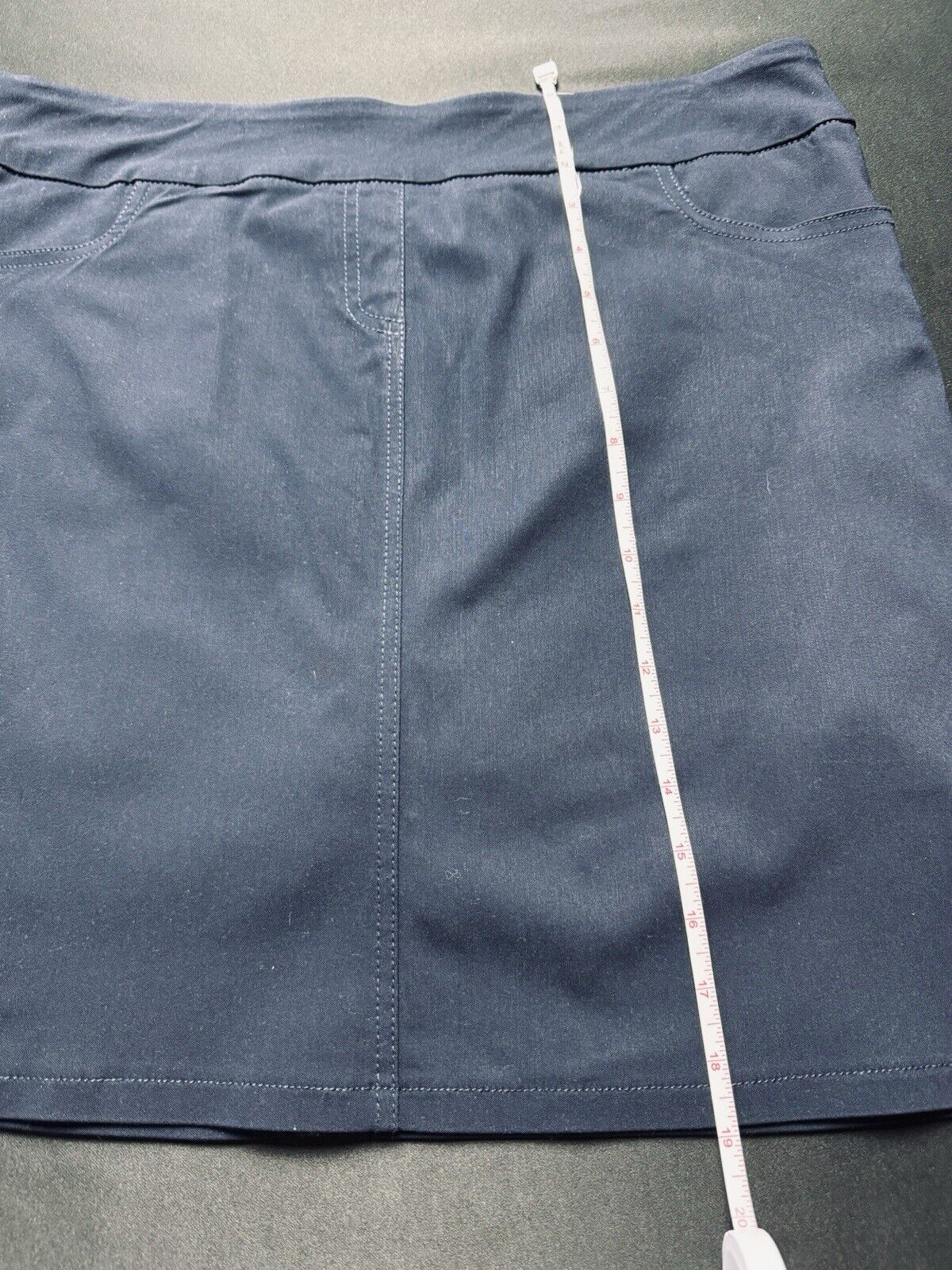 Slim Station Women’s Golf Skirts Skort Size 12 Navy. (B.84)