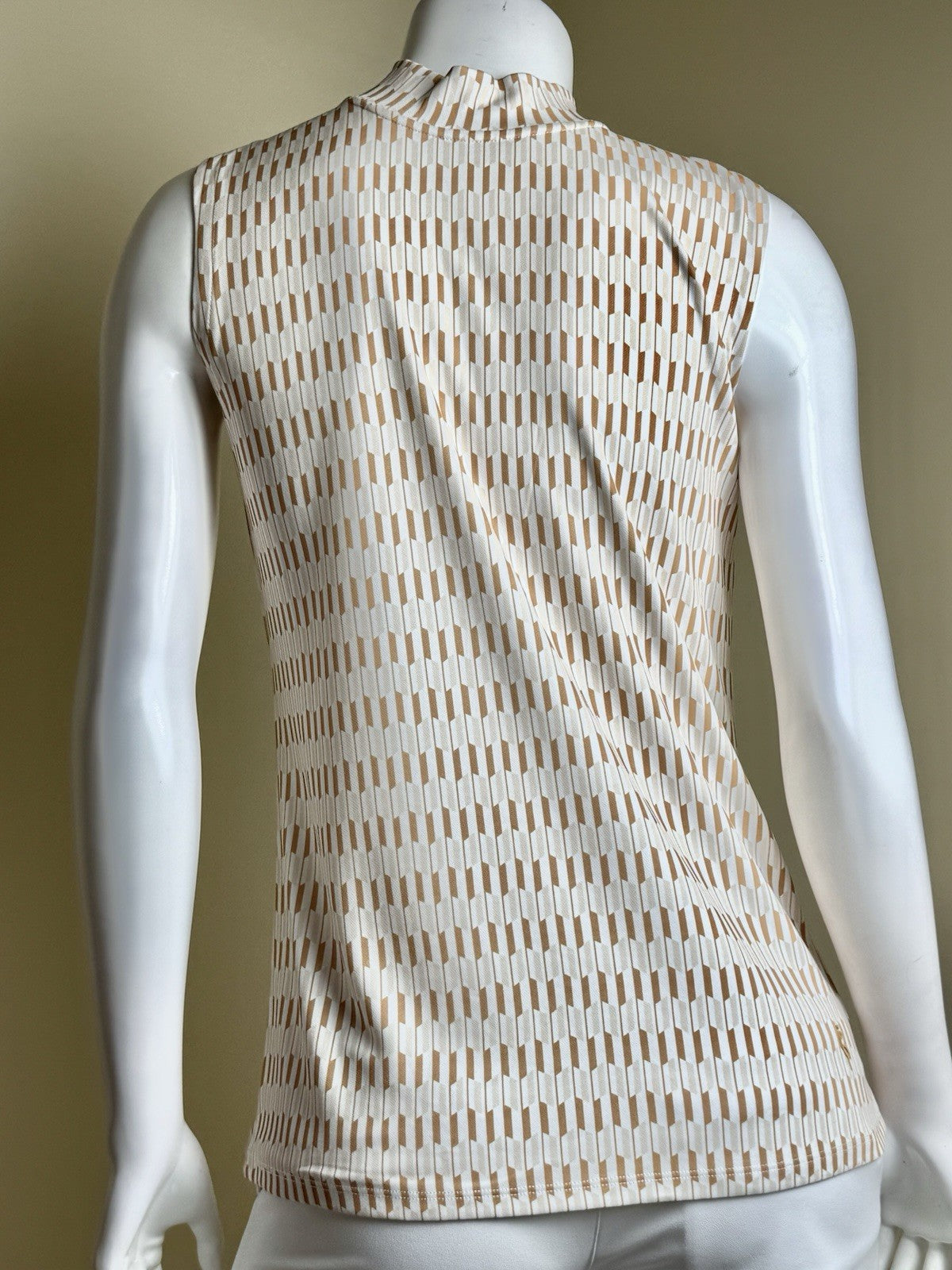 $130 A. Putnam Women’s Sleeveless Keyhole Top Sz S. (B.170)