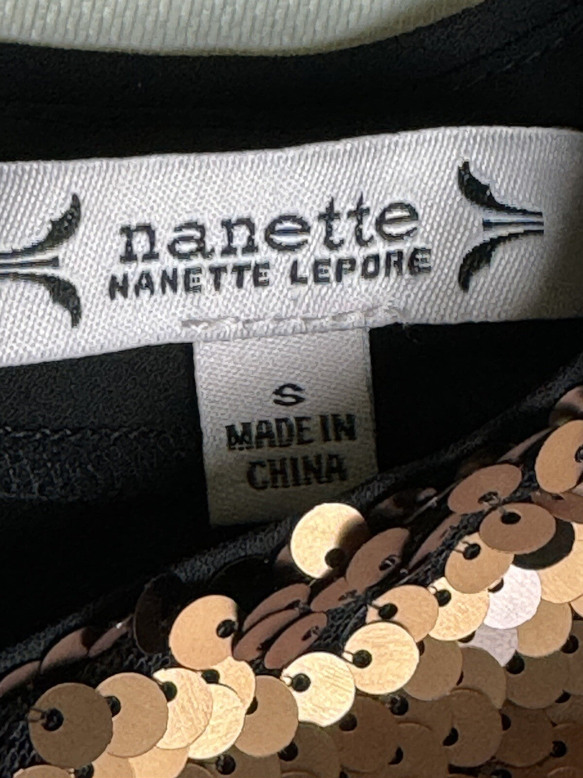 Nanette Lepore Women's Bronze Sequin Black Short Sleeve Blouse Sz S. (B.67)
