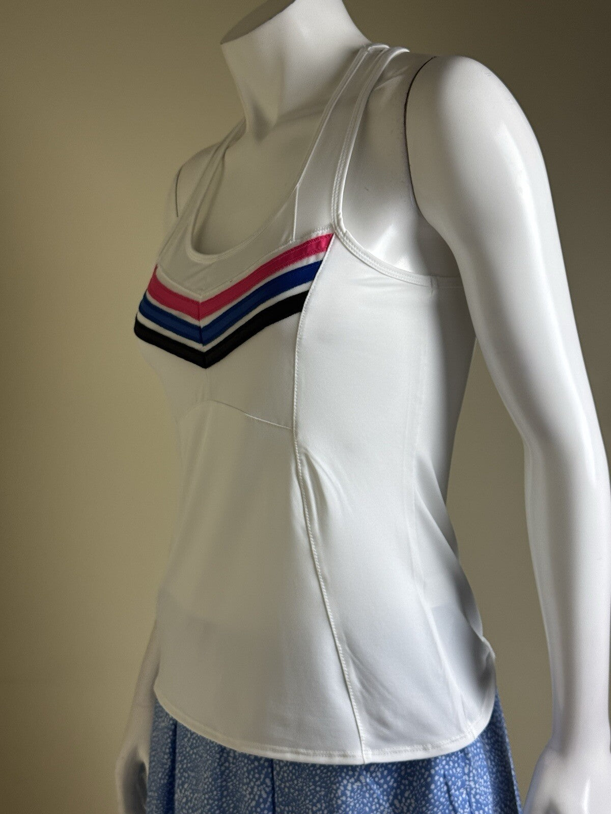 Lucky In Love Women’s Sleeveless Tennis Golf Tank Top Sz S   (B.148)