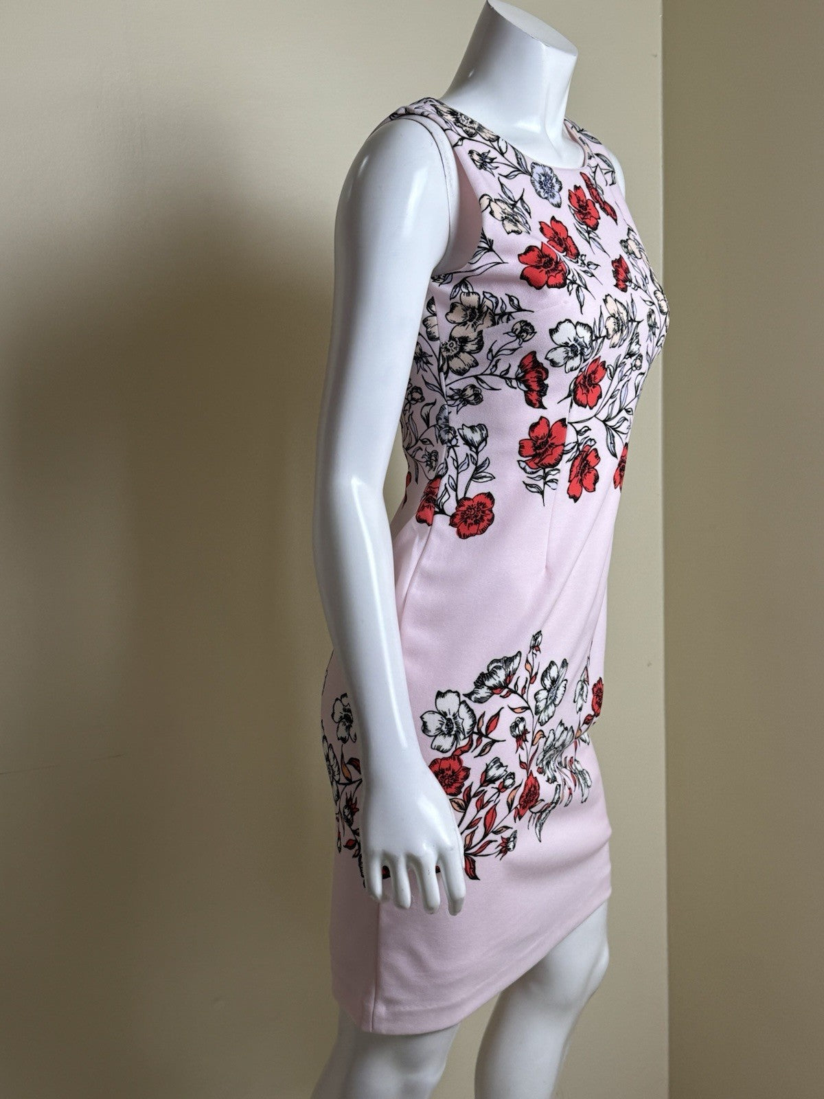 $88 Premise Dresses Women’s Pink Floral Dress Sz S.    (B.176)