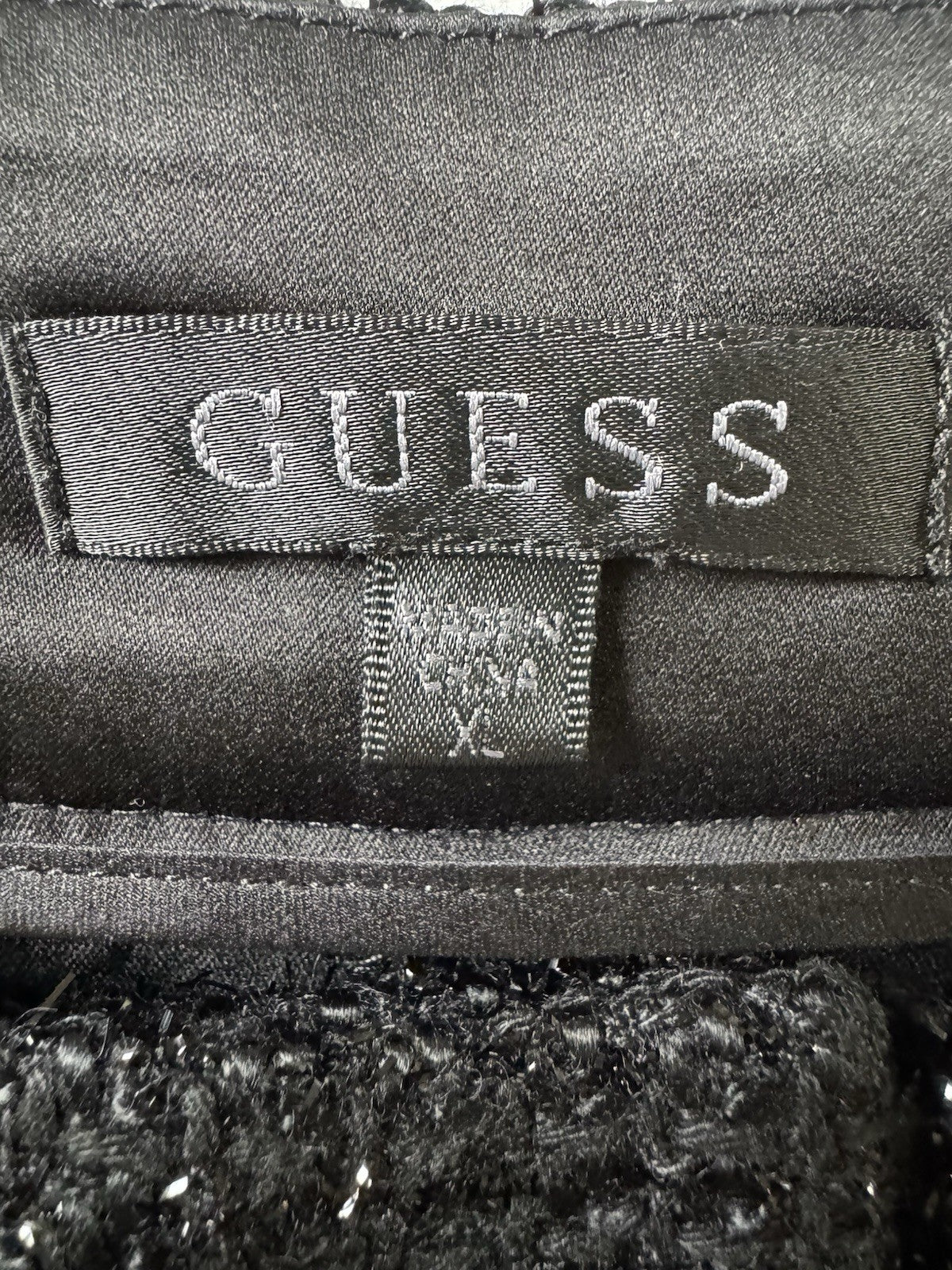$98 Guess Women's Black Melissa Shorts Sz XL.        (B.141)