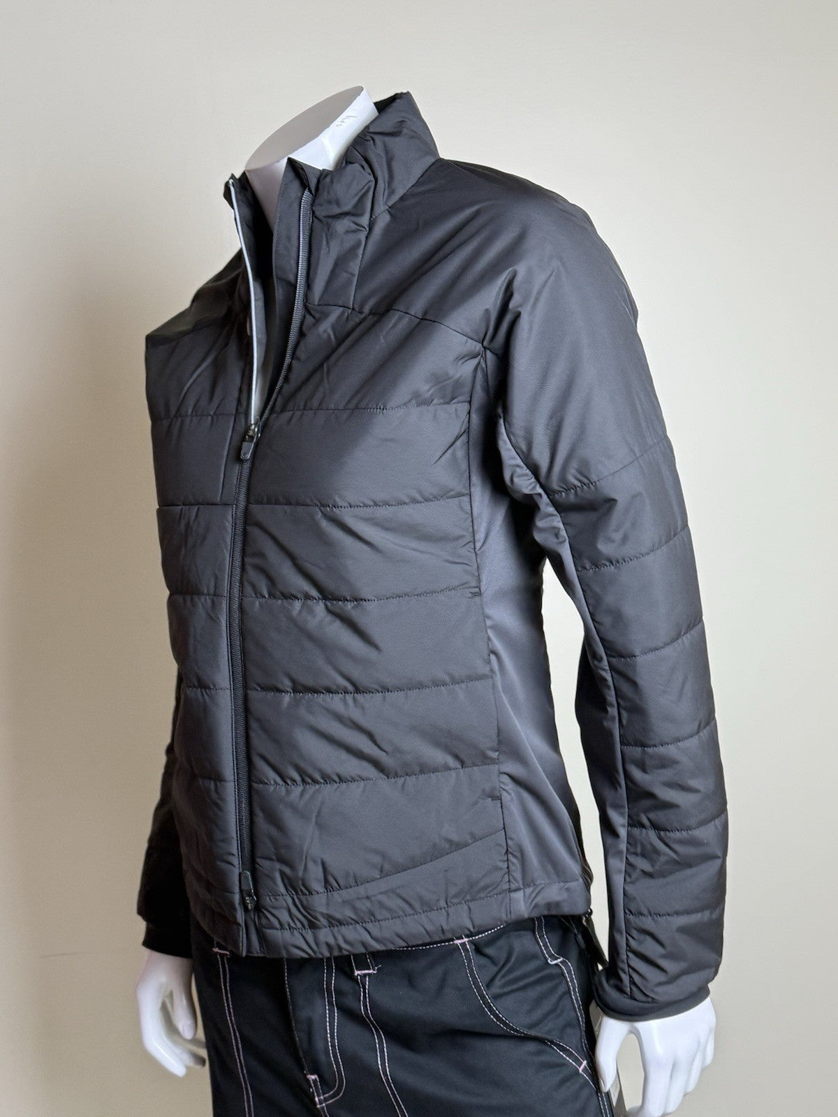 Puma Women's Golf Quilted Jacket Size S.   (B.194)