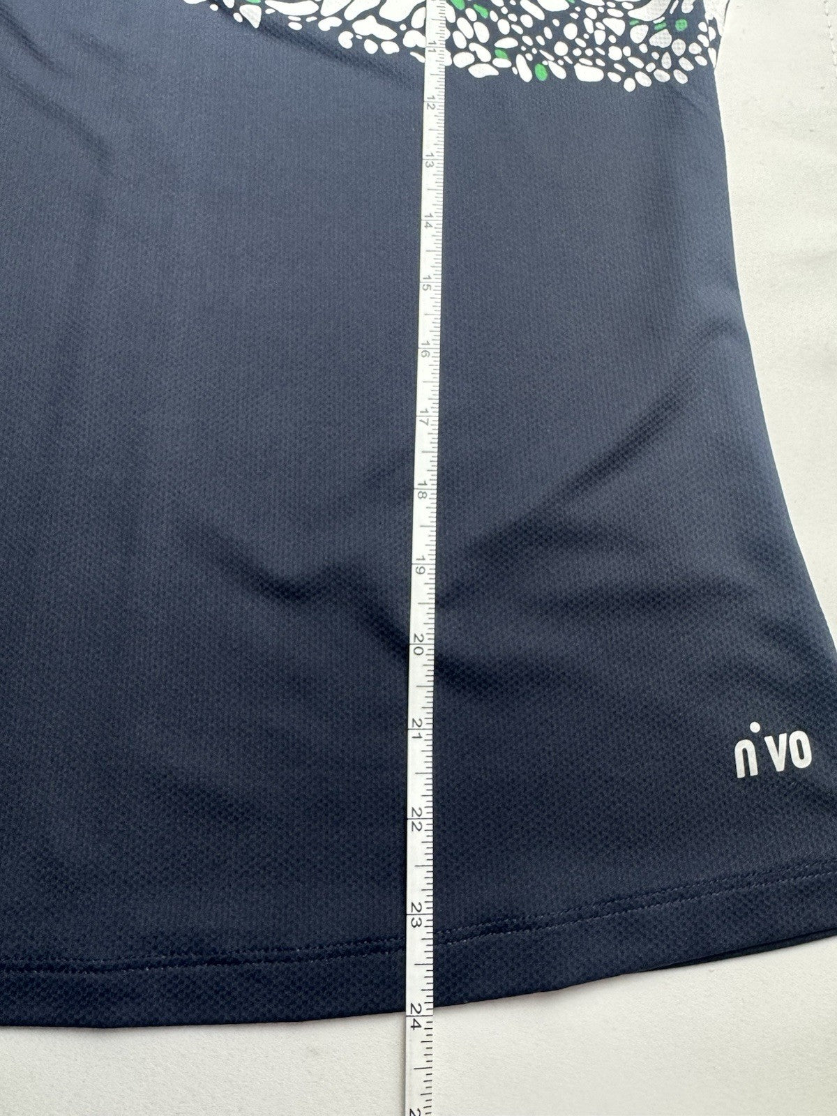 $83 NIVO Women's Golf Sleeveless Shirt Size S.    (B.161)