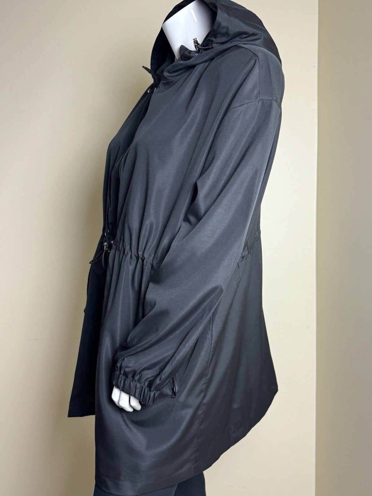 Hanna Nikole Women’s Black Long Sleeve Zip-Up Hooded Jacket Sz 20W