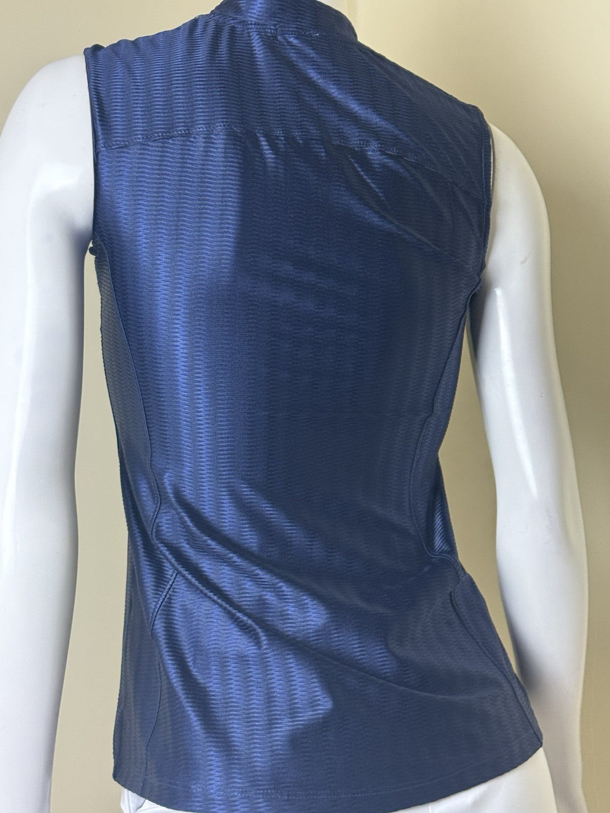 FIA Green California Women’s Top Sz S Golf Shirt.       (B.161)