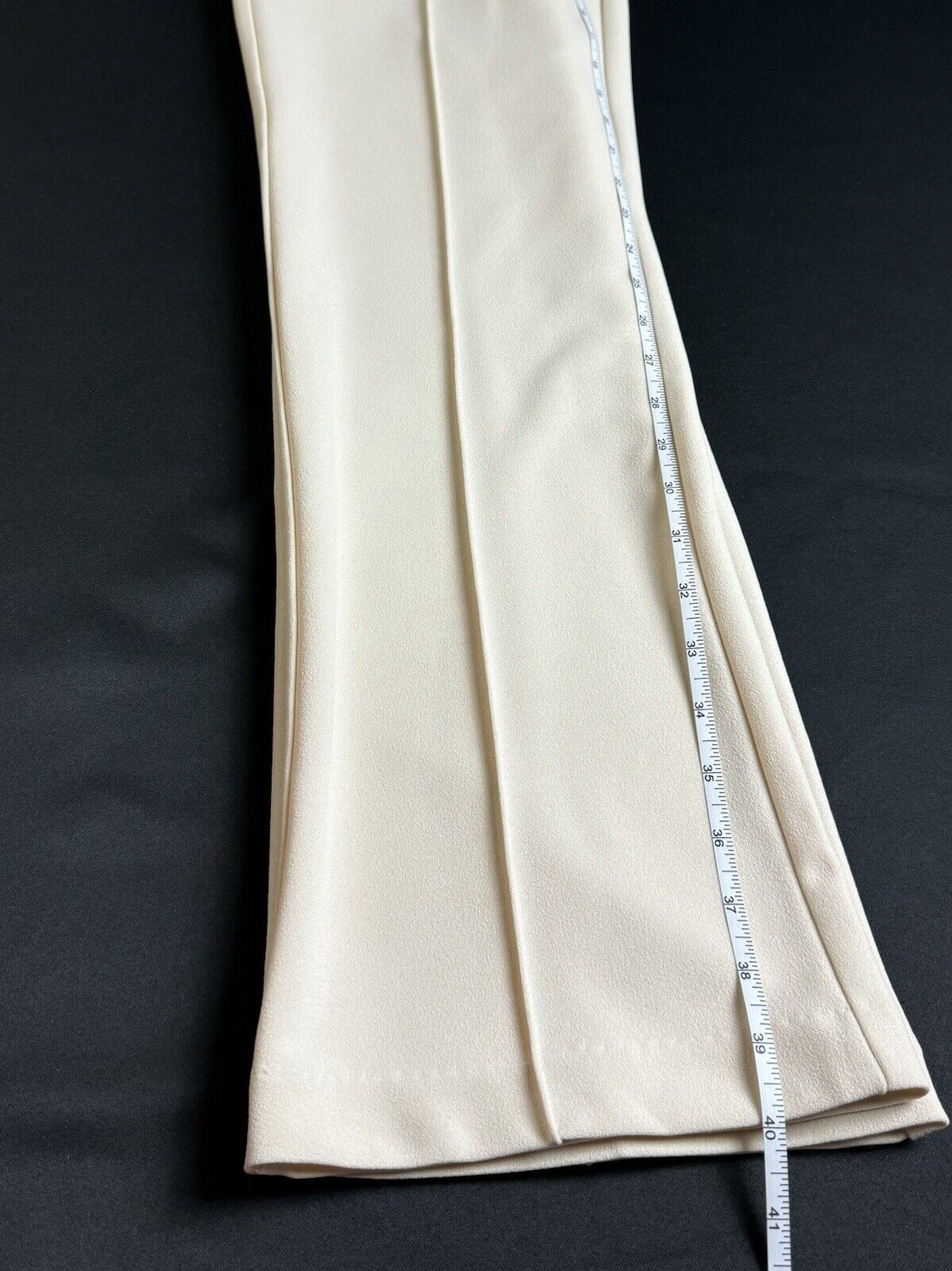 Cupcakes and Cashmere Beige stretch Pants Size S. (B.86)