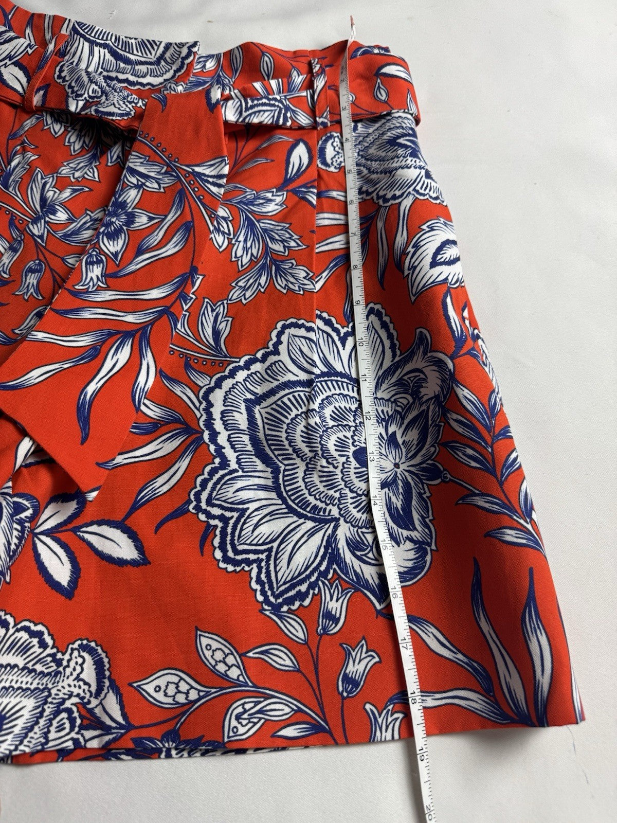 Tyler Boe Women’s Shorts Floral High Waist Belted Sz 4.        (B.164)