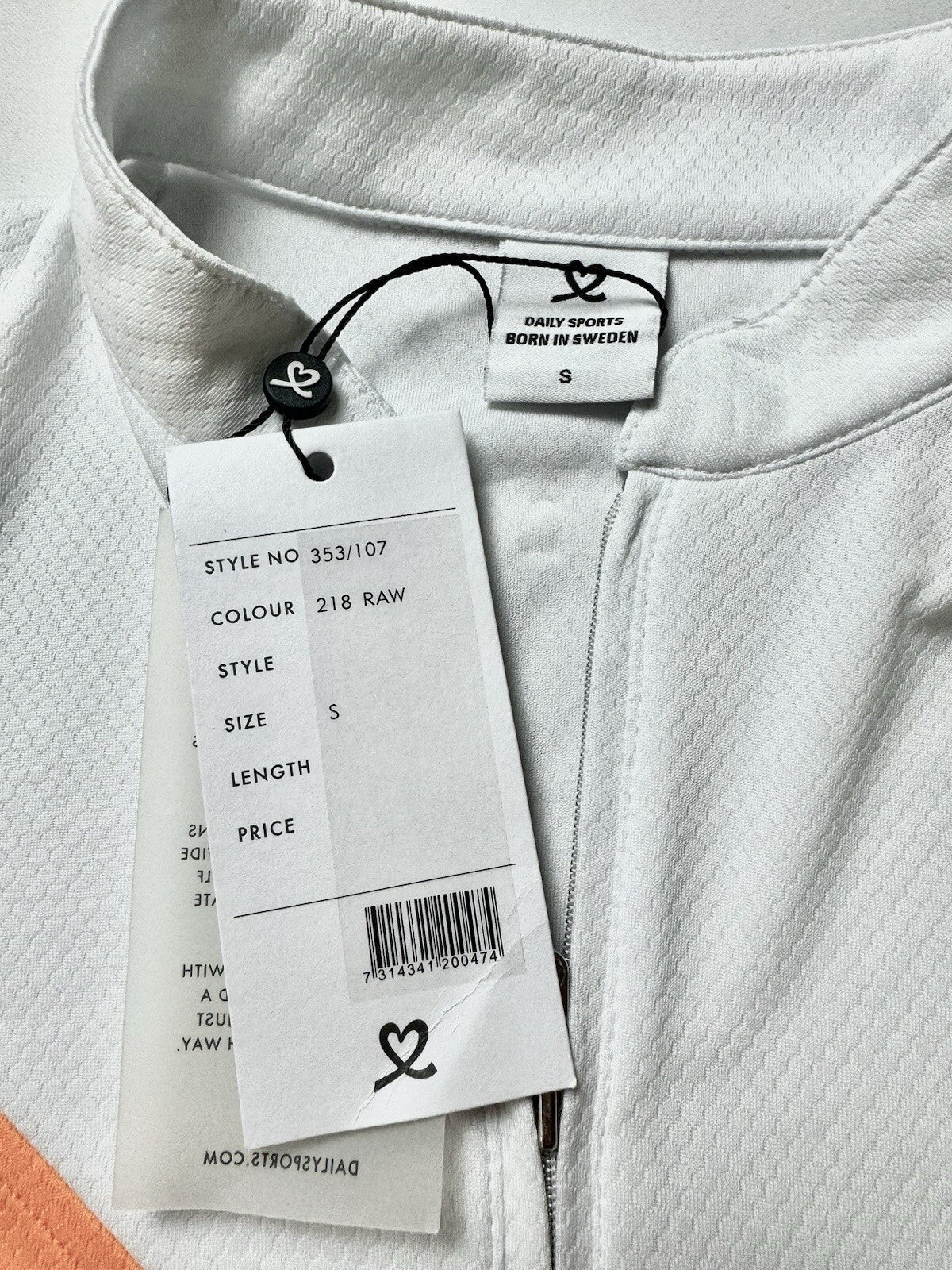 Daily Sports Women’s Golf Sweatshirt Sz S    (B.120)