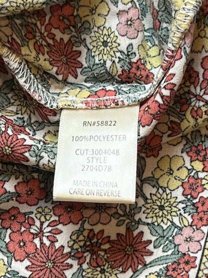 Max Studio fabric label showing 100% polyester