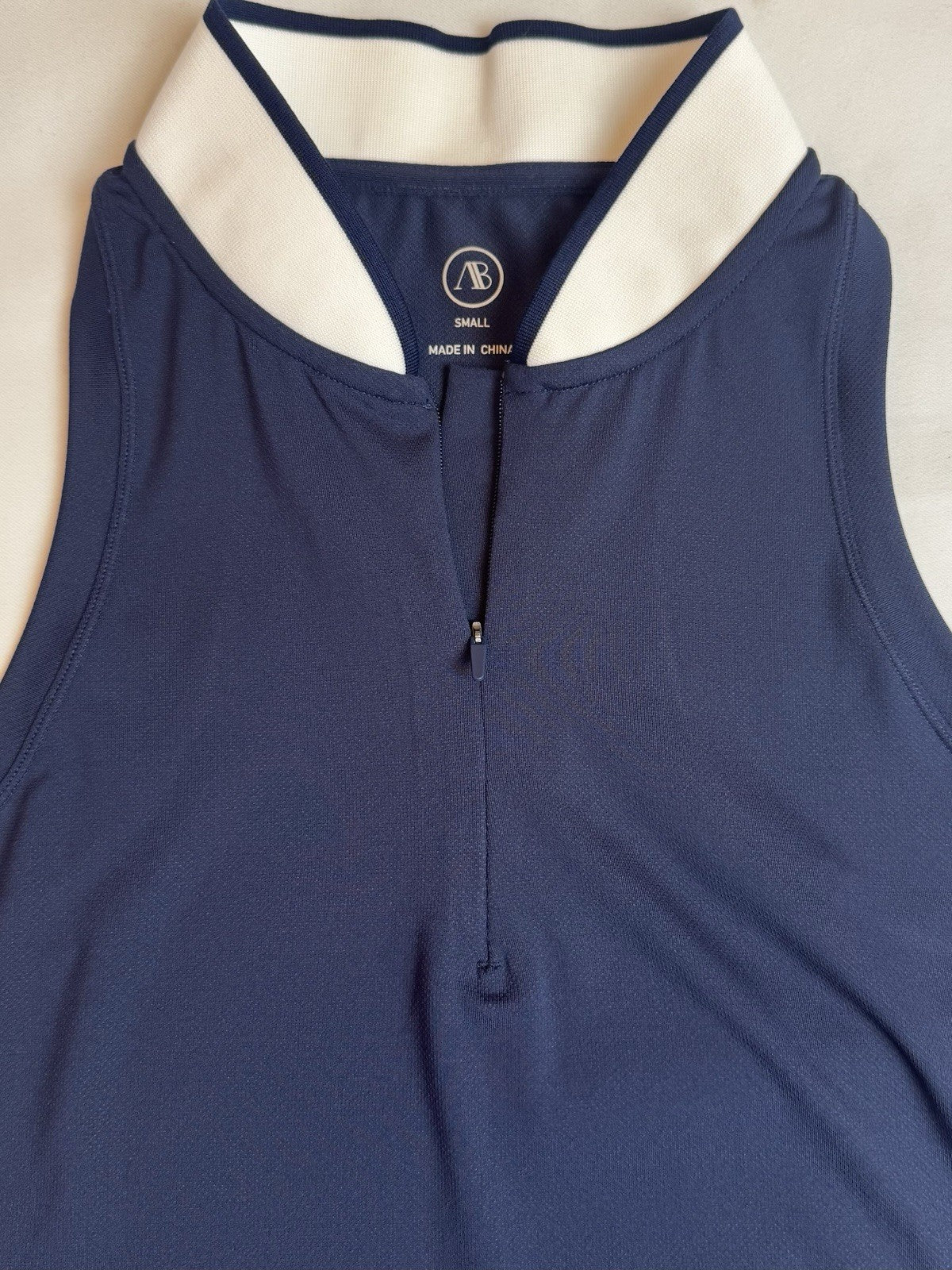 ADMIRALS COVE Women’s Golf shirt Sz S.    (B.167)