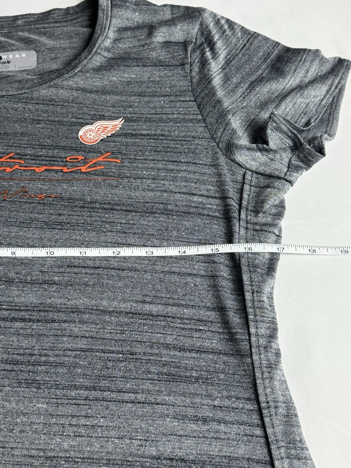 LeverWear Women's Detroit Logo T-shirt Sz M   (B.172)