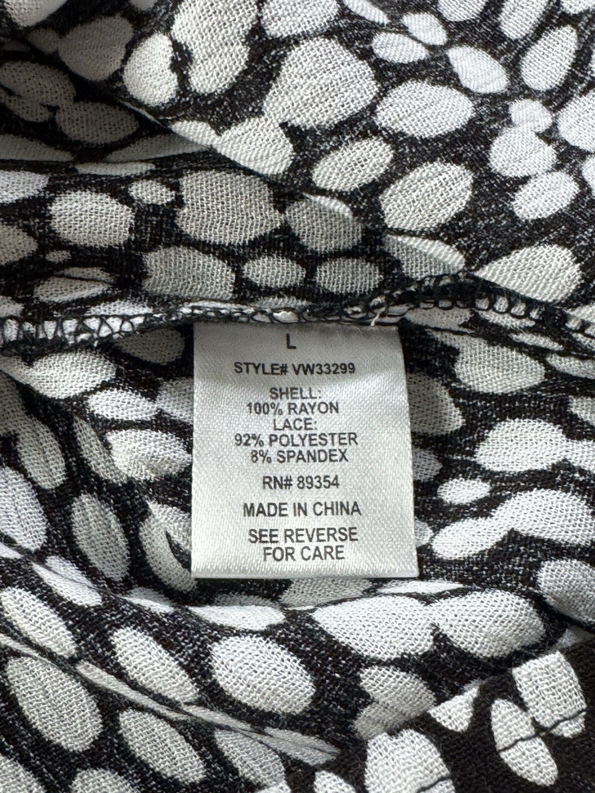 Adrienne Vittadini Women's Black White Long Sleeves Blouse Size XL.  (B.187)