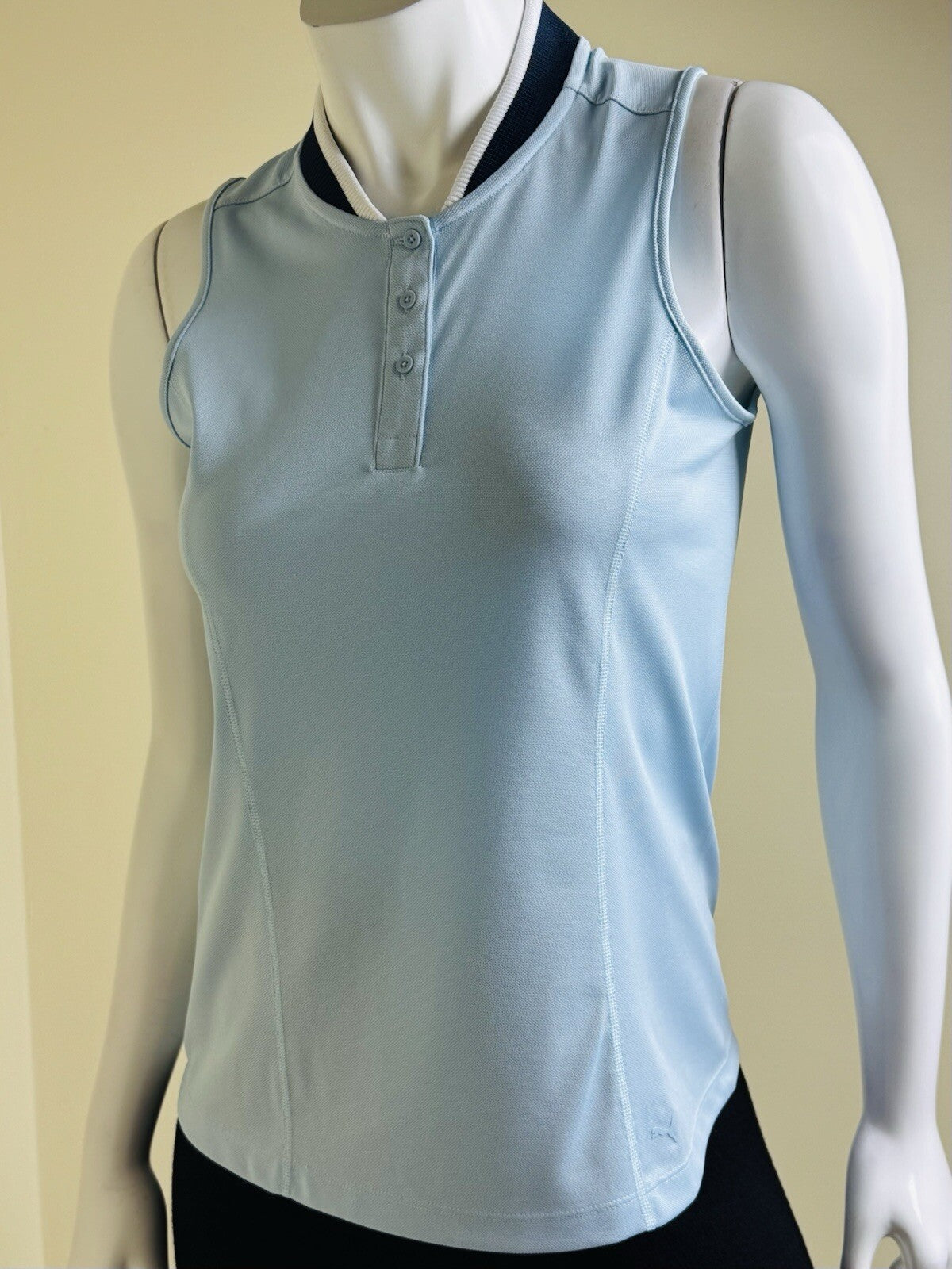 Puma Women’s Golf Shirt Sleeveless Sz S (B.129/3)
