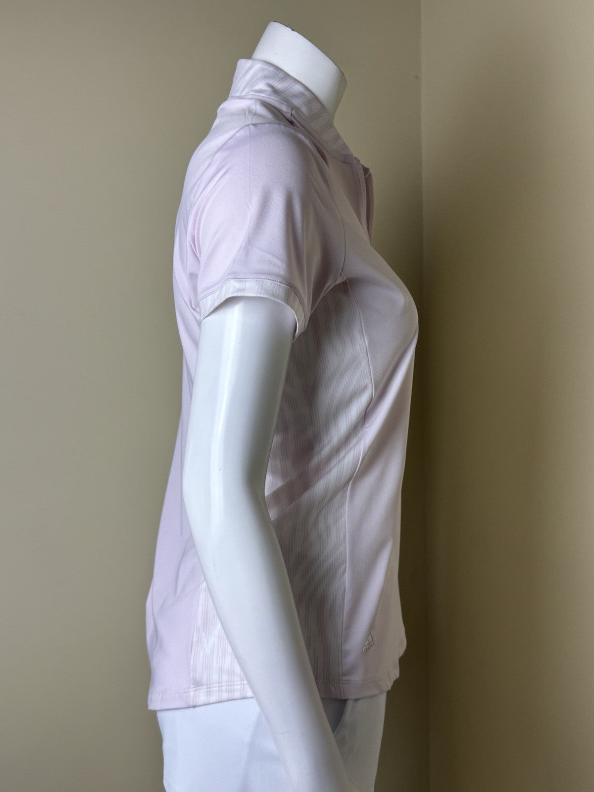 $75 Adidas Women’s Golf Shirt Sz M    (B.162)