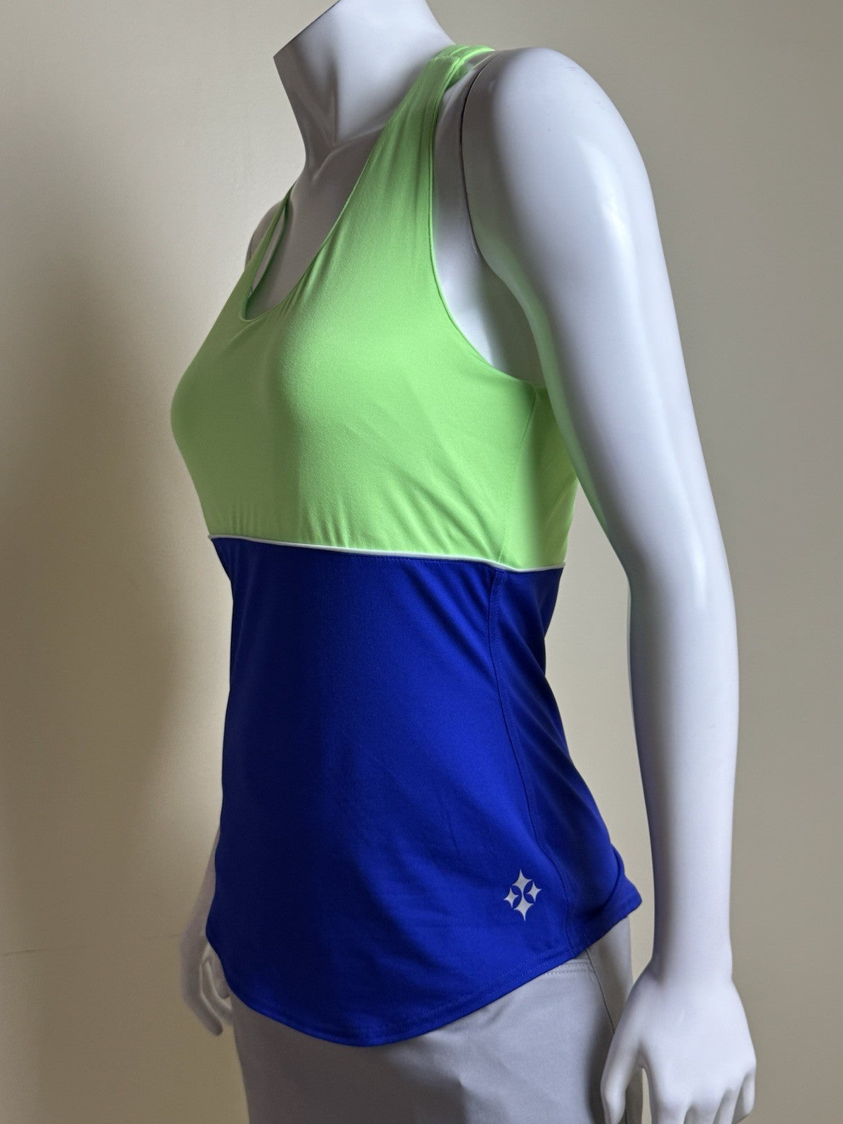 JOFIT Women's Golf Tank/Top Size S.   (B.070)