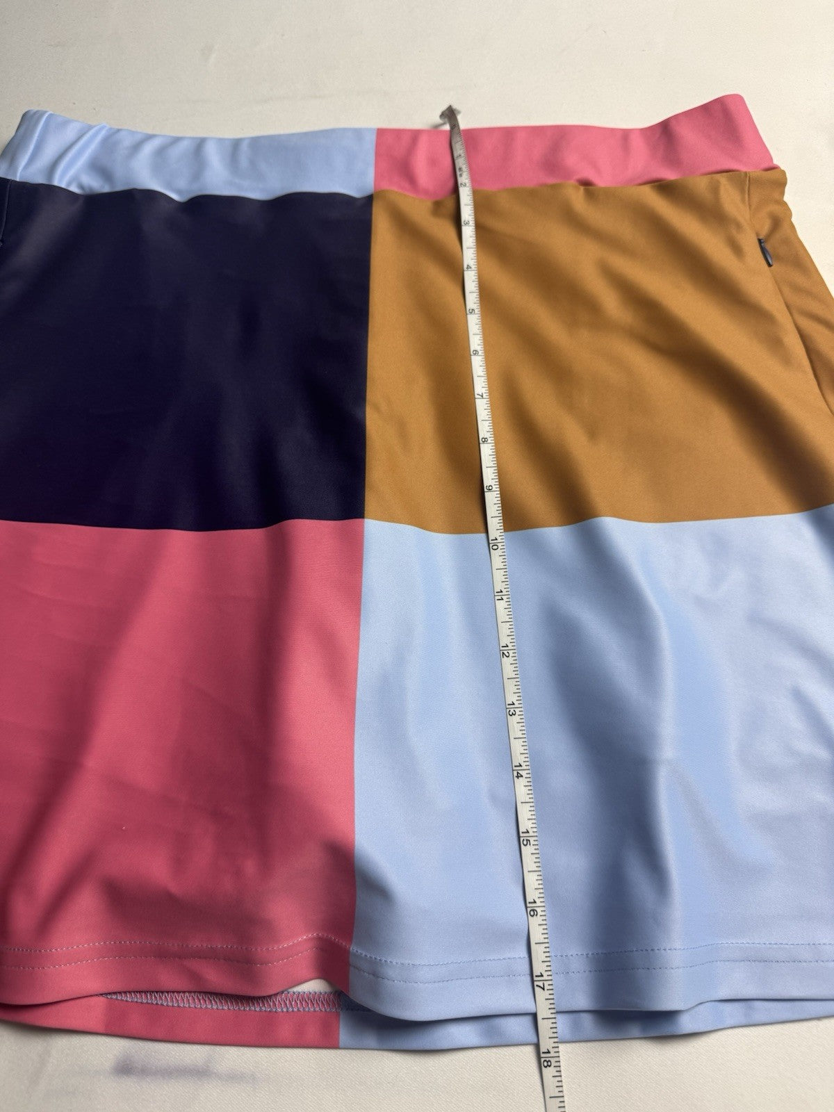 Smith & Quinn Athletic Skort Skirt Sz L.      (B.155)