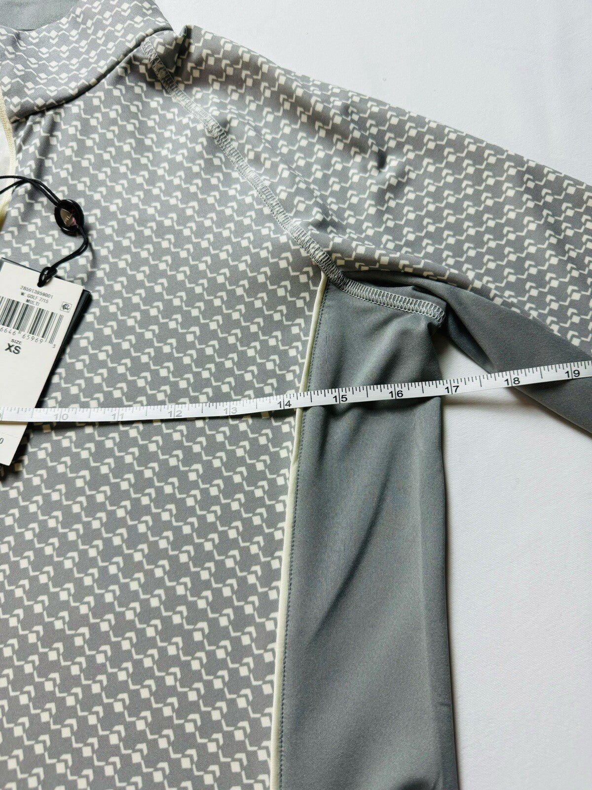 $148 Ralph Lauren Women’s Golf Sweatshirt Sz XS.  (B.102)