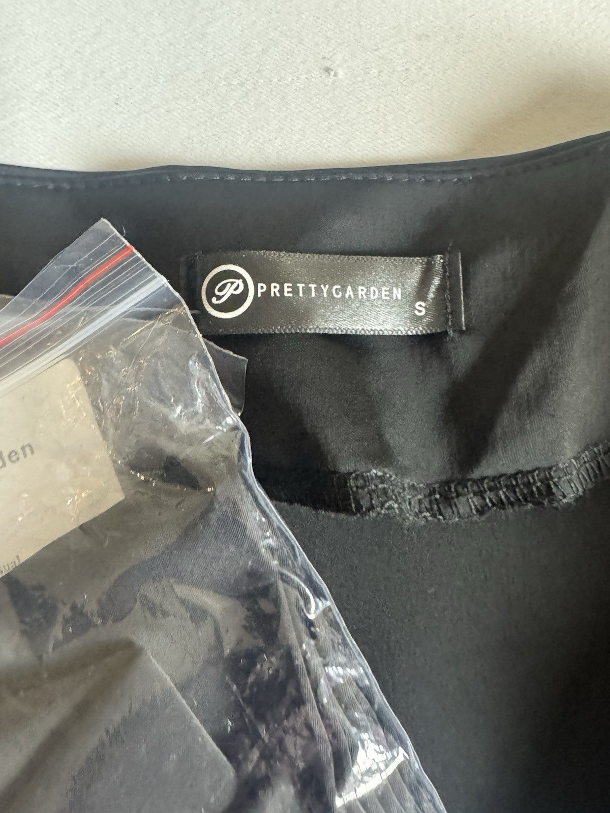 PRETTYGARDEN Women’s Black Satin Dress Sz.S        (B.177)