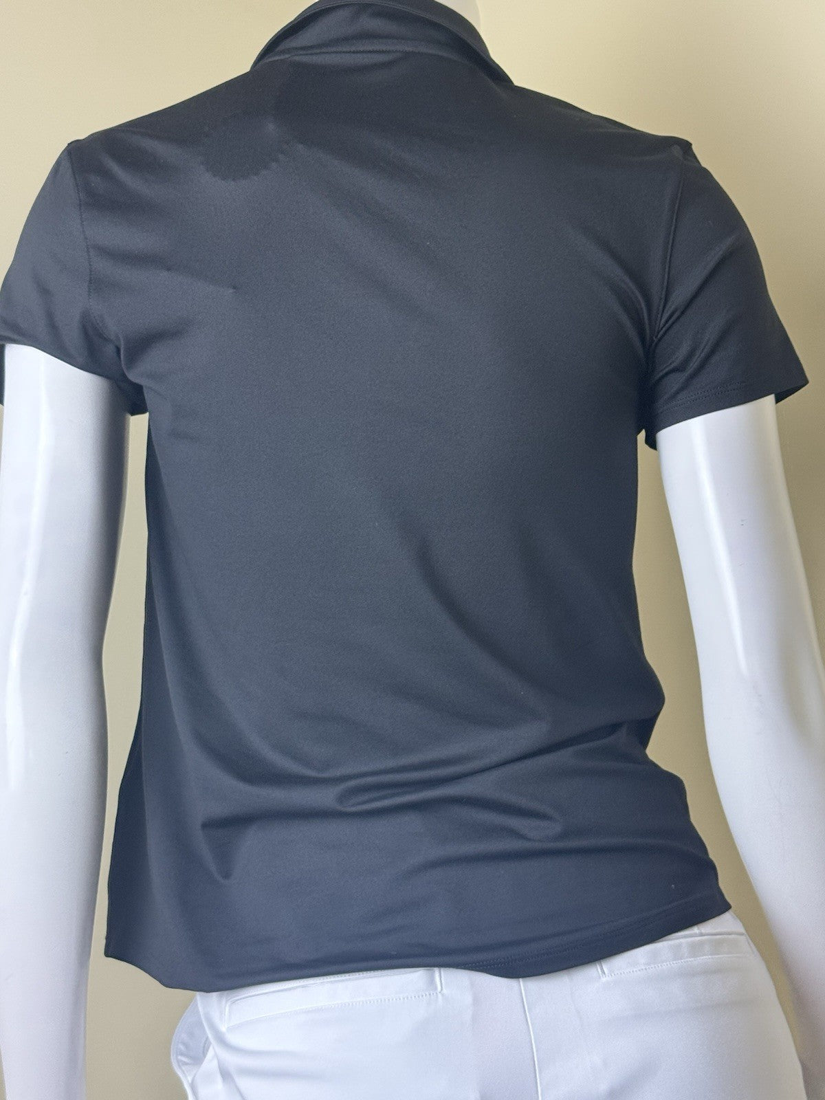 Puma Women’s Golf Shirt Sz S.   (B.161)