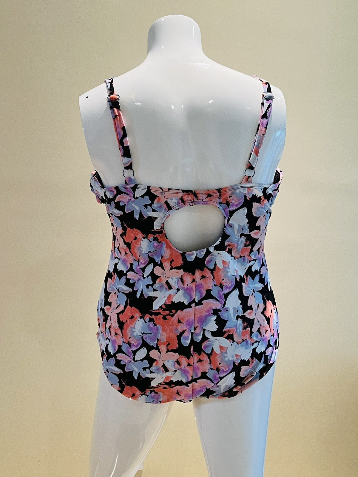 ROATAN Woman’s Plus MultiColor Floral One Piece Bathing Swim Suit Sz 3X
