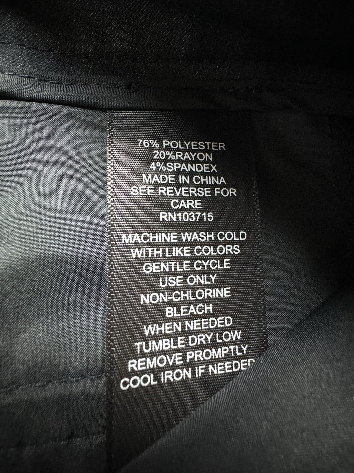 $78 Nicole Miller Women’s Crop Pants Sz 12. (B.79)