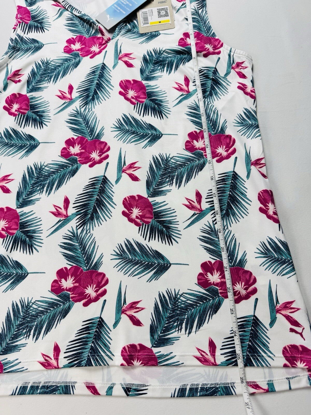 Puma Women’s Golf Shirt Sleeveless Sz M.  (B.140)