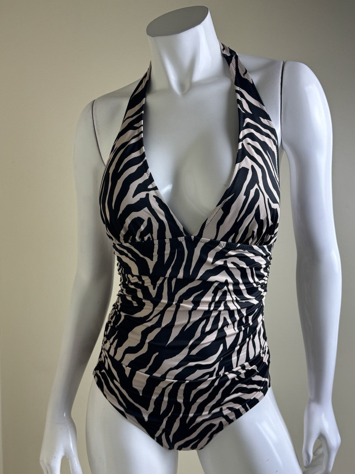 $99 Gottex Women's Leopard One Piece Swimsuit Size 10      (B.150)